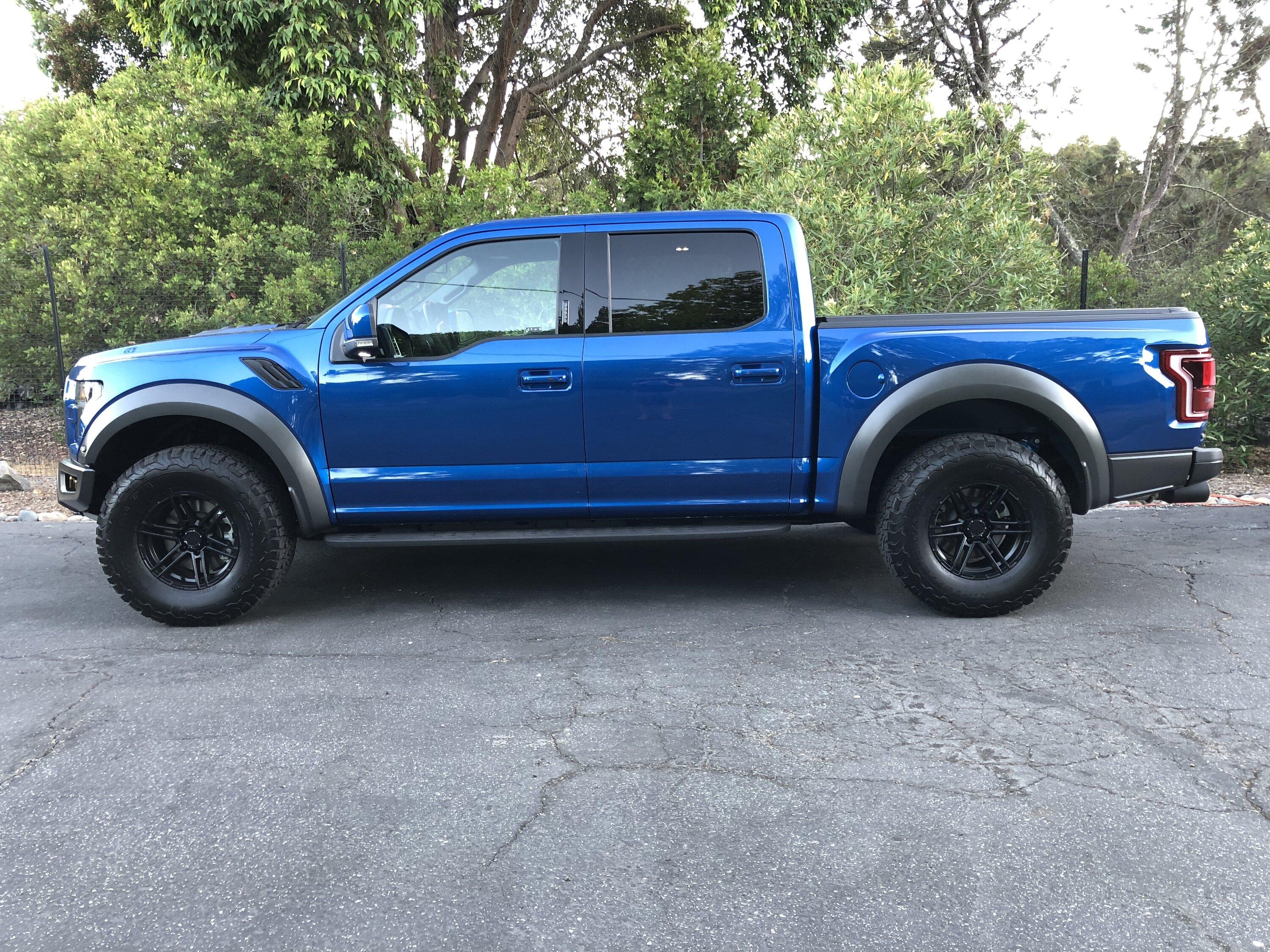 Ford F-150 Lightning Atlas Blue Lightning vs Velocity Blue F-250 For Color Reference ABEC9A77-E429-4EF5-92F8-723C2EA78E6B