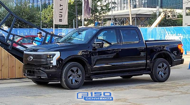 Ford F-150 Lightning AGATE BLACK F-150 Lightning Photos & Club Agate Black 2022 F150 Lightning 1