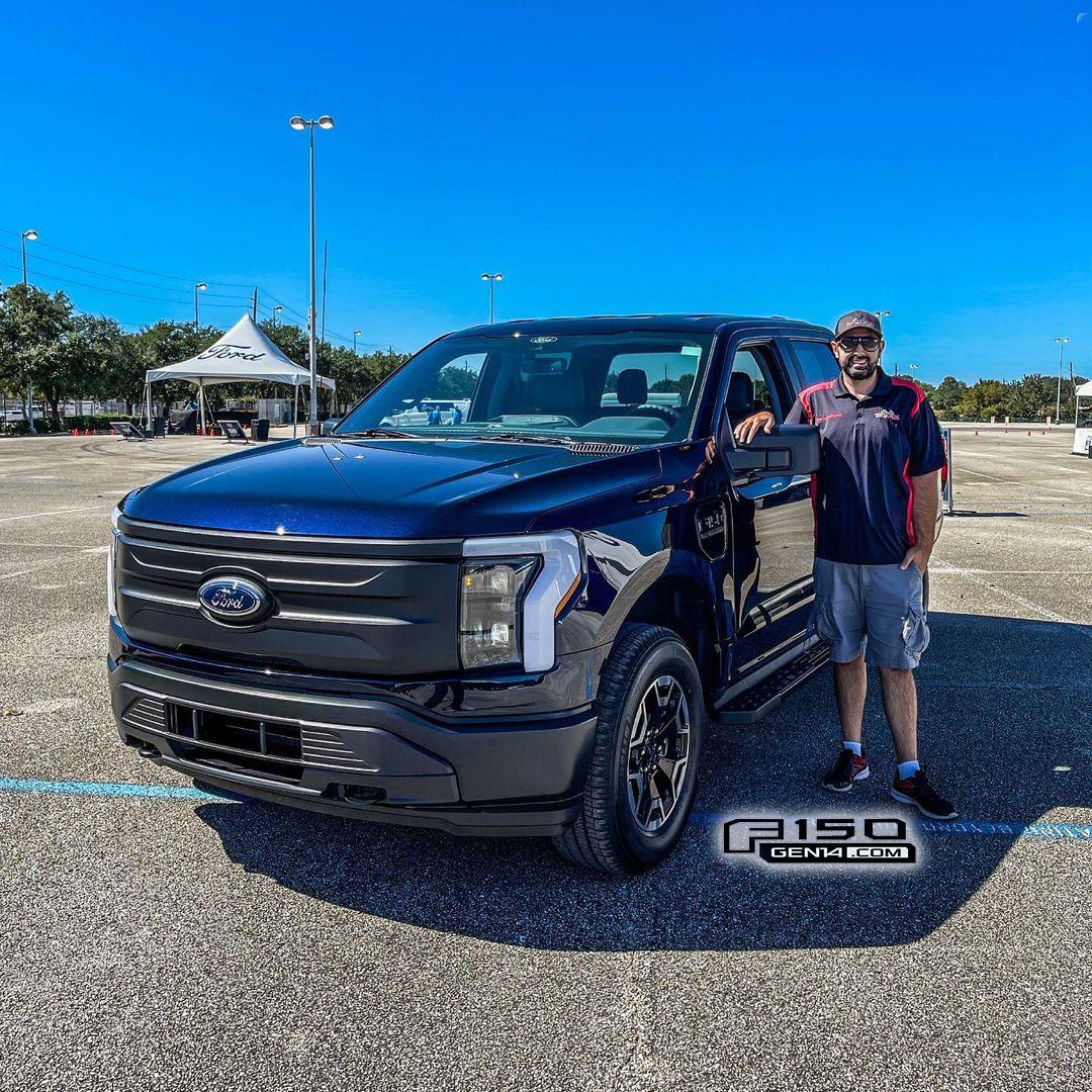 Ford F-150 Lightning ANTIMATTER BLUE F-150 Lightning Photos & Club Antimatter Blue F150 Lightning Pickup Truck