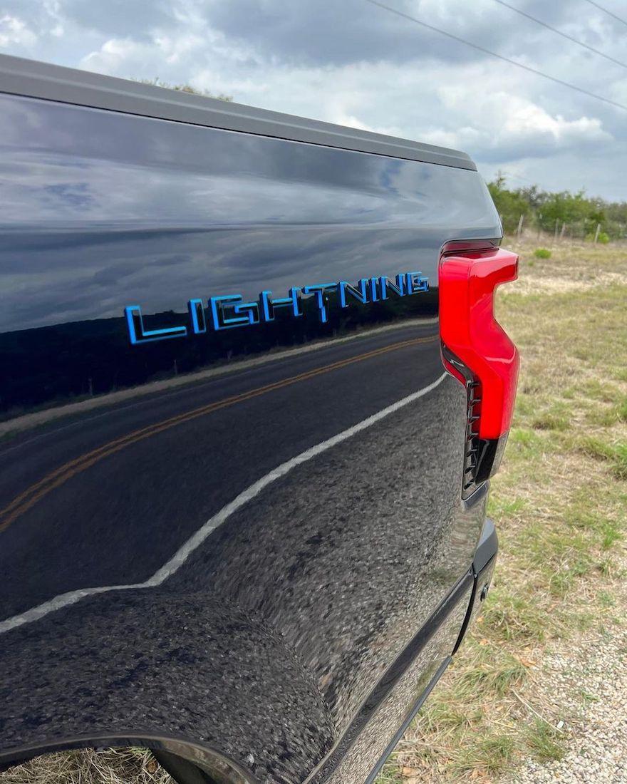 Ford F-150 Lightning ANTIMATTER BLUE F-150 Lightning Photos & Club Antimatter Blue Metallic F150 Lightning Pickup 5
