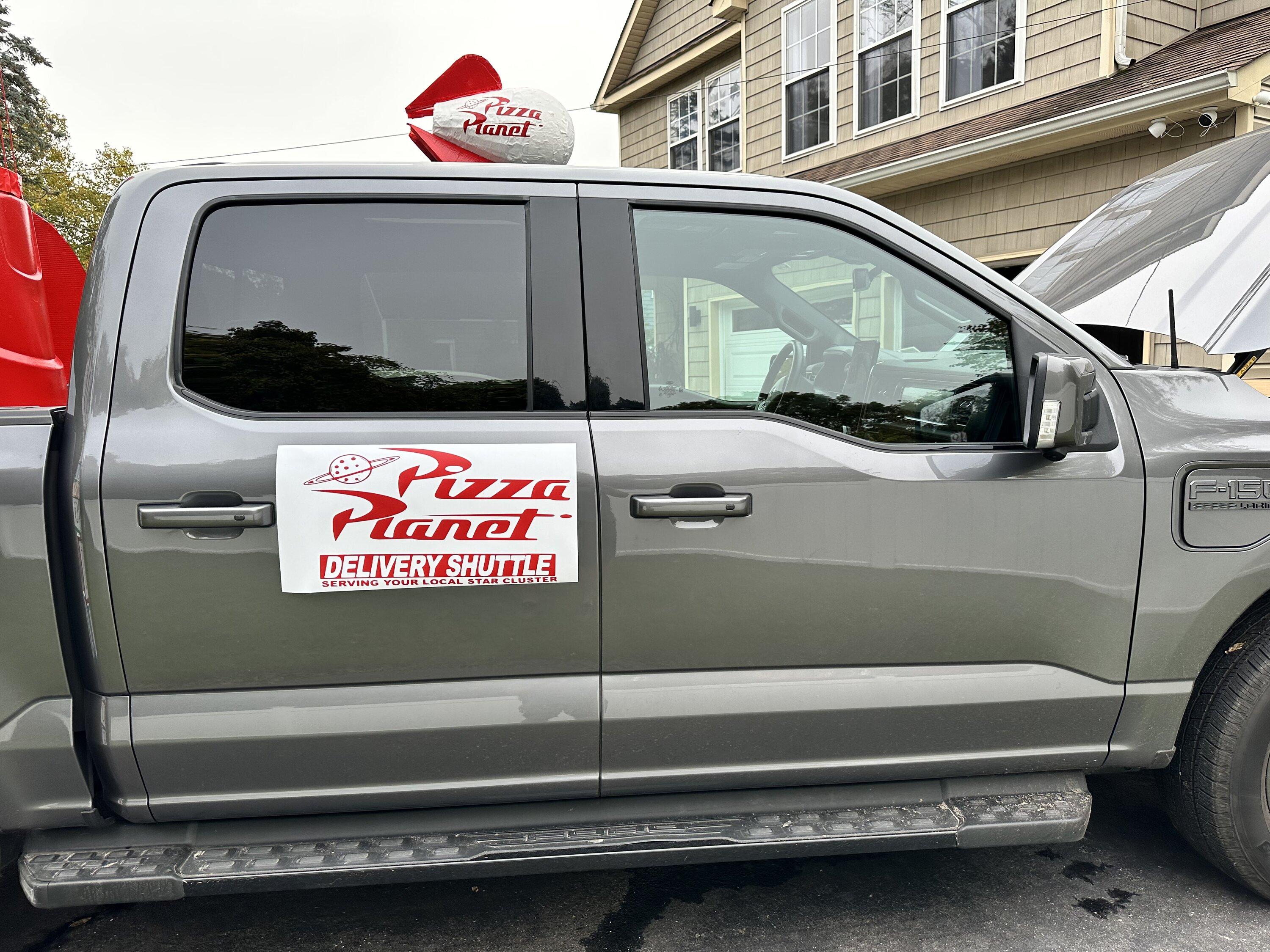 Ford F-150 Lightning Lightning with custom pizza delivery vehicle modifications 🍕 B0038F74-7821-4558-9928-BF454F21CDE1