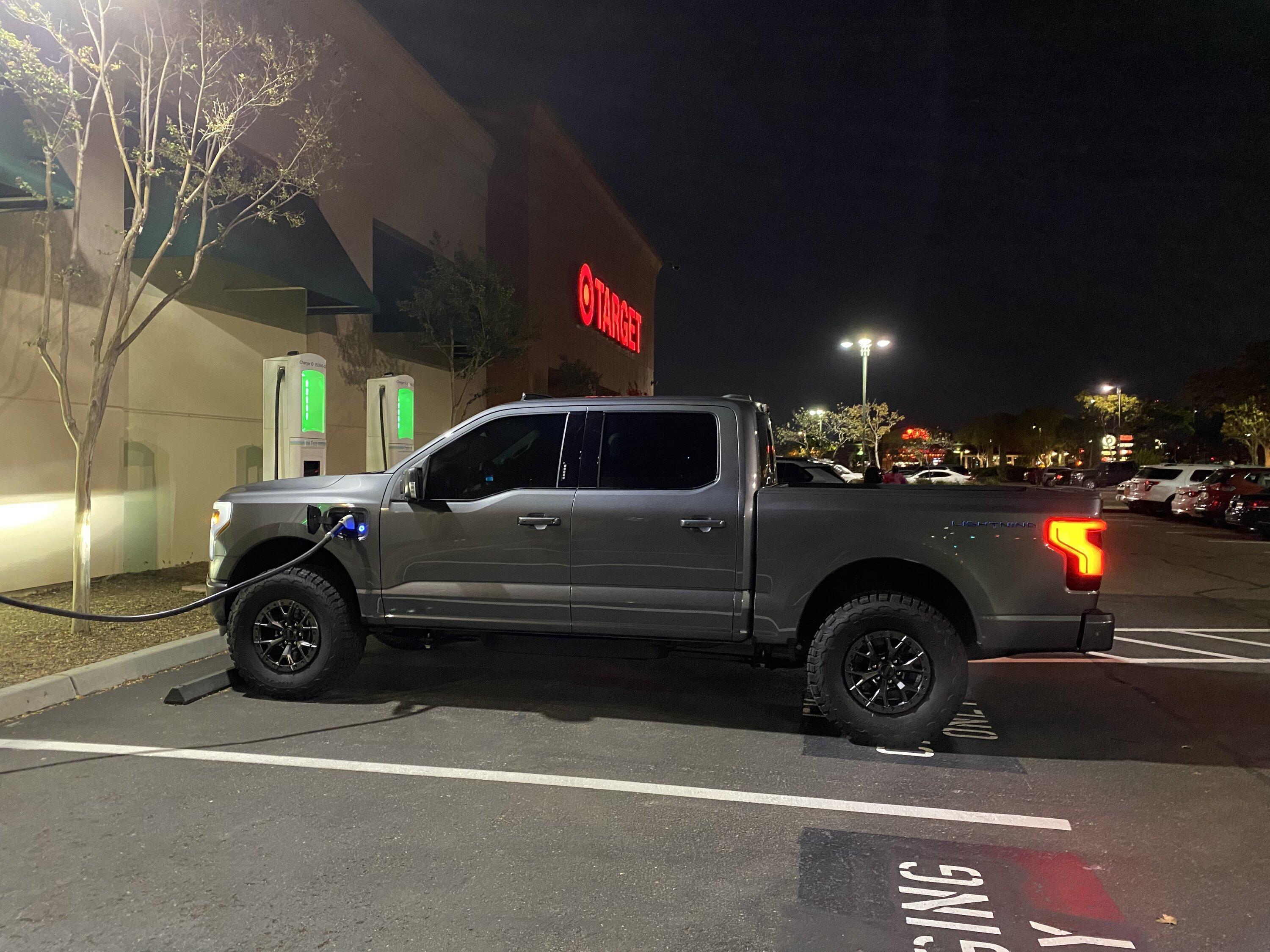 Ford F-150 Lightning F-150 Lightning leveled on Raptor 37 package wheels, 315/70/r17 KO2 tires B260E964-844C-448C-B167-42EF0738AB0F