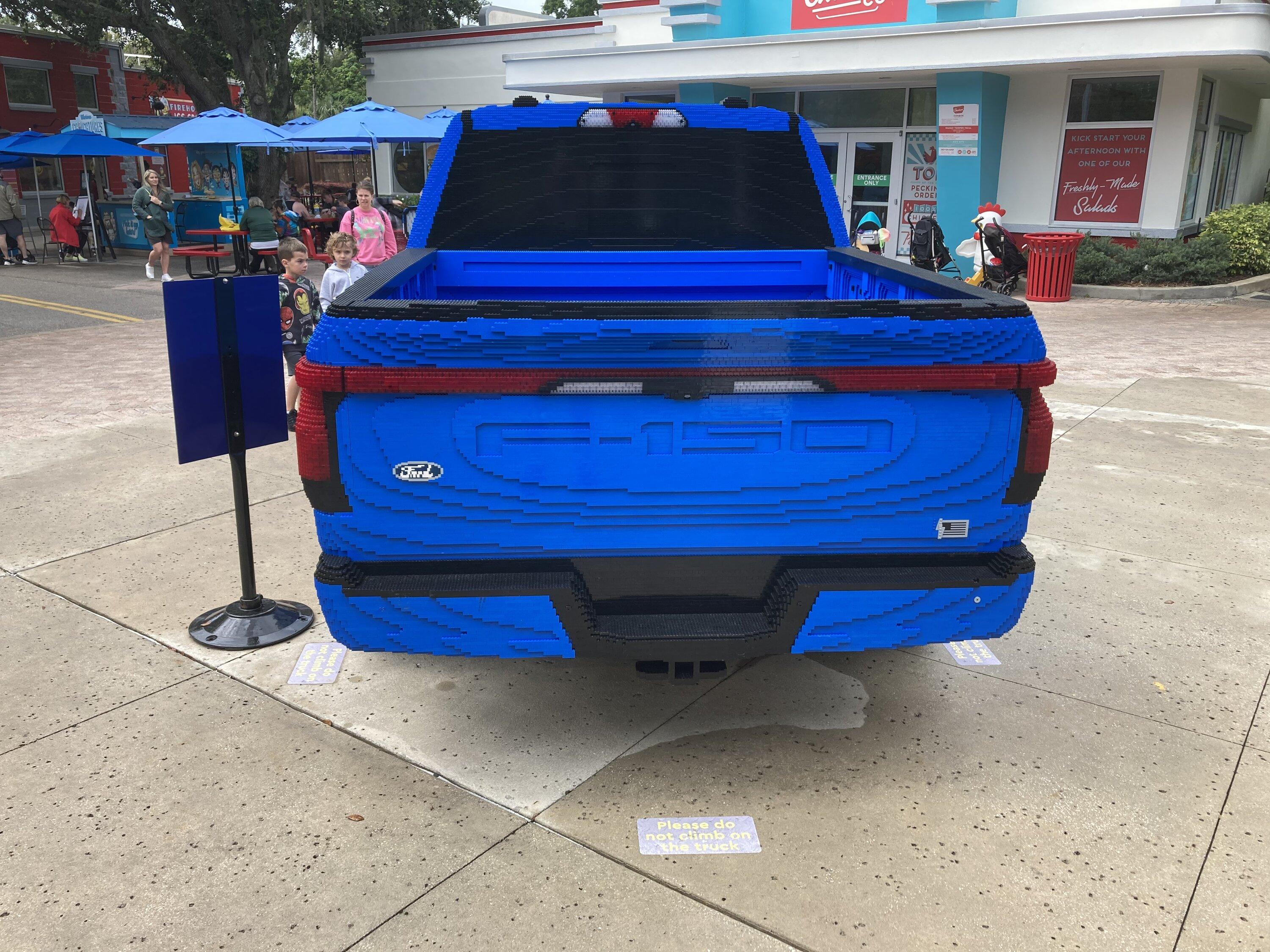 Ford F-150 Lightning Life-size Lego Lightning made from 320K pieces 😲 b43f1394-863f-4710-91db-652024c5ac23-jpe