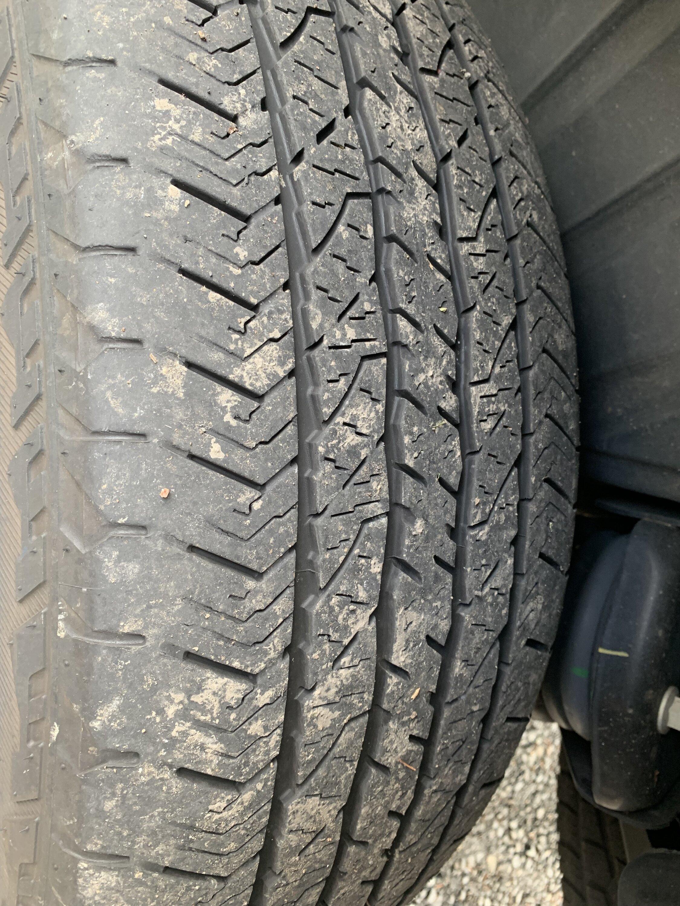 Ford F-150 Lightning Tire issue or alignment -- Anyone else seeing this kind of wear? Bad_Tire