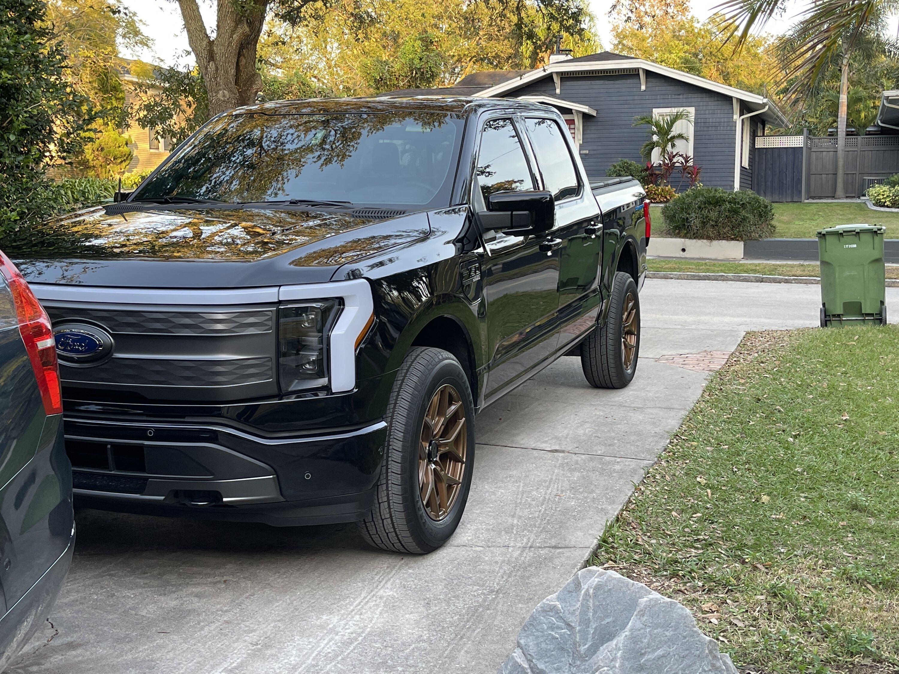 Ford F-150 Lightning Range efficiency results: lighter aftermarket wheels + stock tires = more mi/kwh C435691B-F6B6-412B-BF02-35BC2C60F6D3