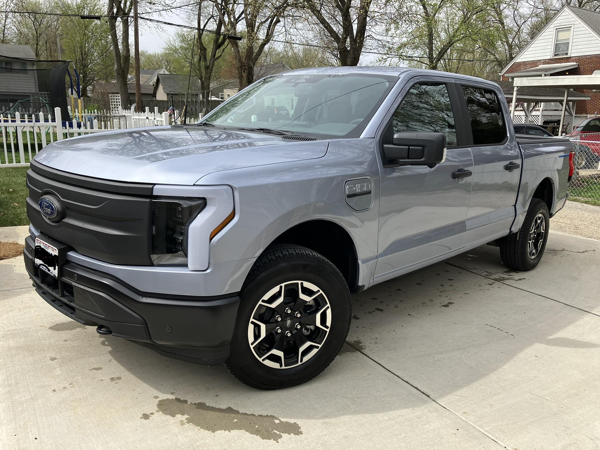 Ford F-150 Lightning 2022 Pro Iced Blue Silver CBB21DF2-433F-41A7-A162-220969F2BC98