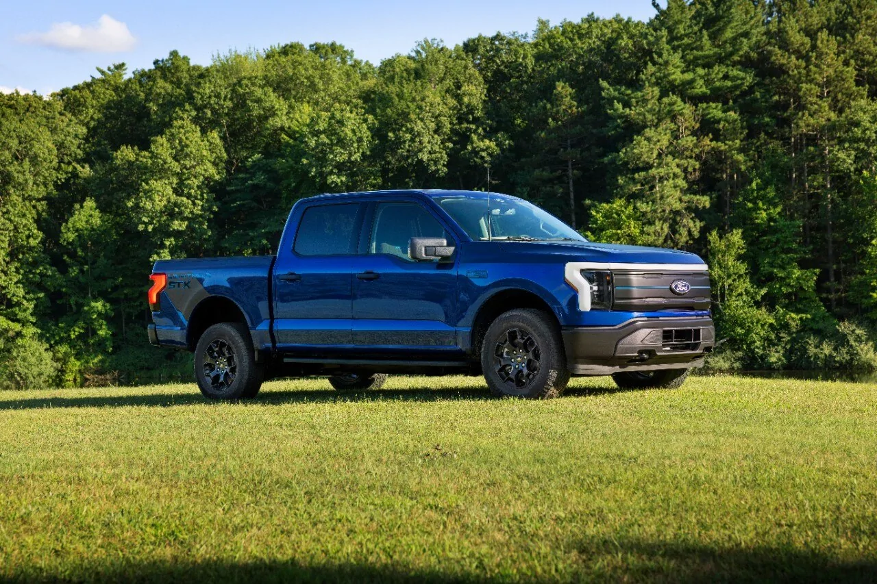 Ford F-150 Lightning 2026 F-150 Lightning STX Model Introduced. Replaces the XLT cq5dam.web.1280.1280 (1)