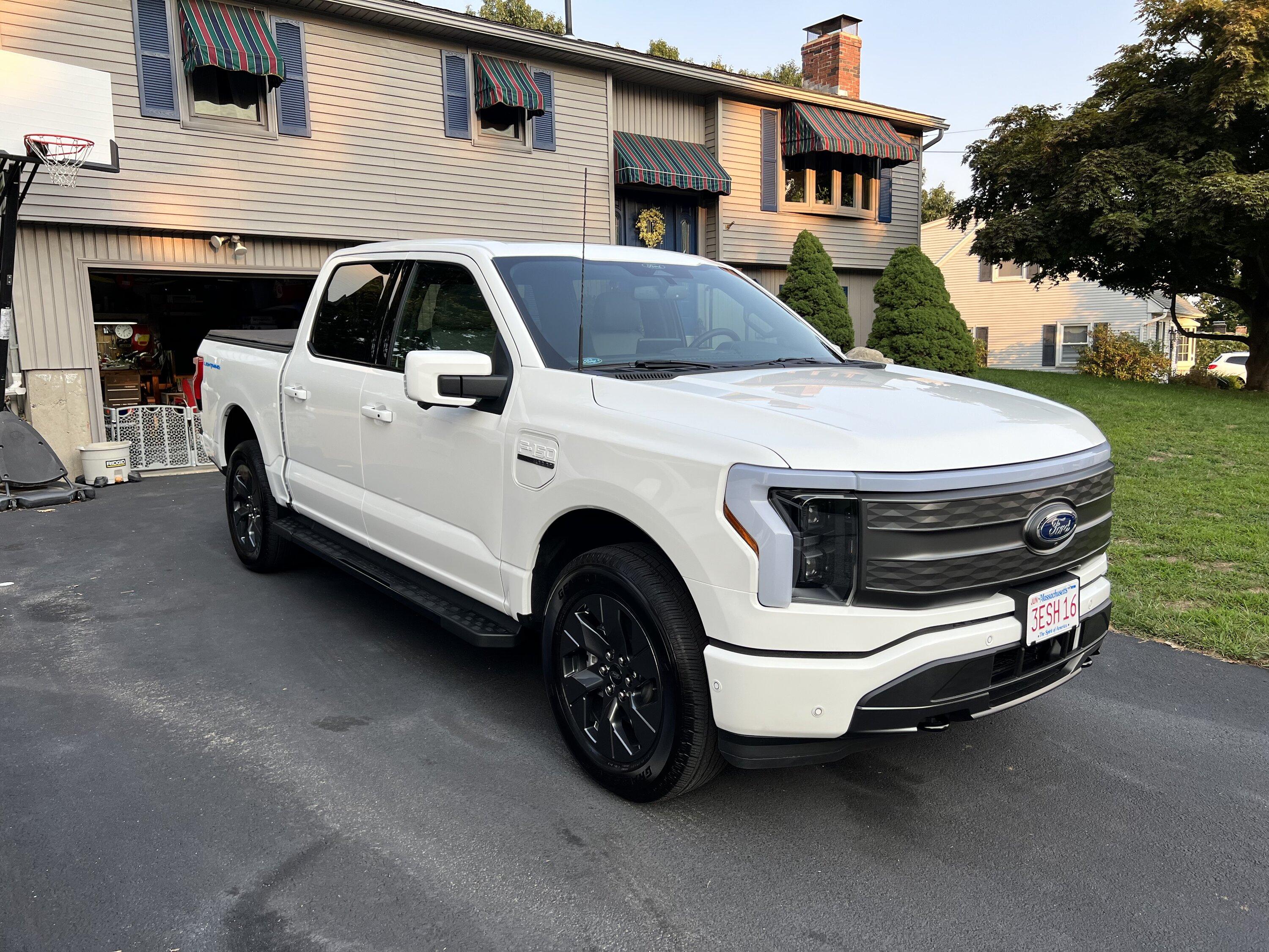 Ford F-150 Lightning ✅ 8/1 Lightning Build Week Group D03A580C-9C48-44B4-B6D6-556A4C8AF5AE
