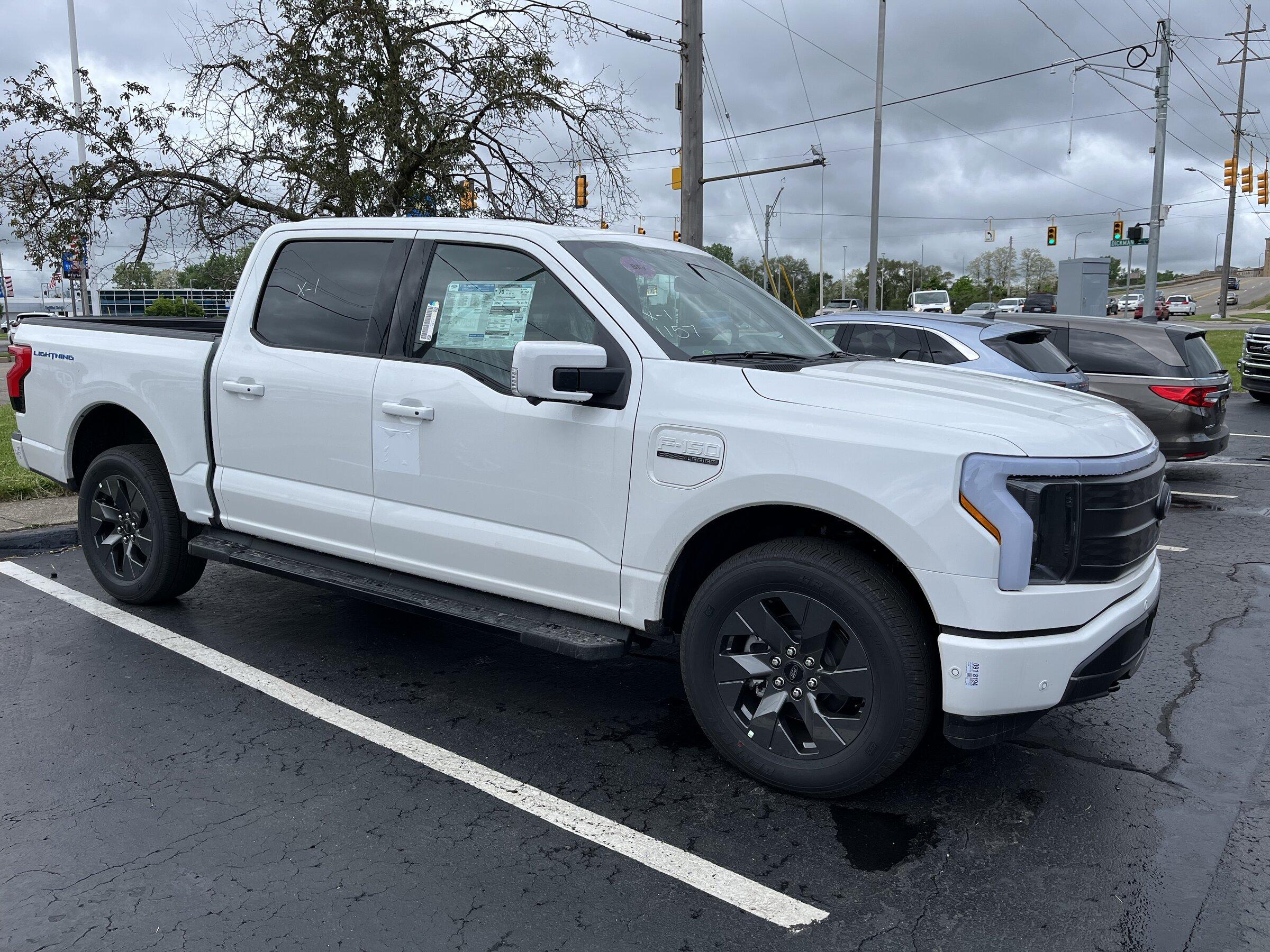 Ford F-150 Lightning Star White Lightning Lariat Dealer Mannequin @ Lakeview Ford DC93FEFB-C643-409B-9756-3AE58E91FB32