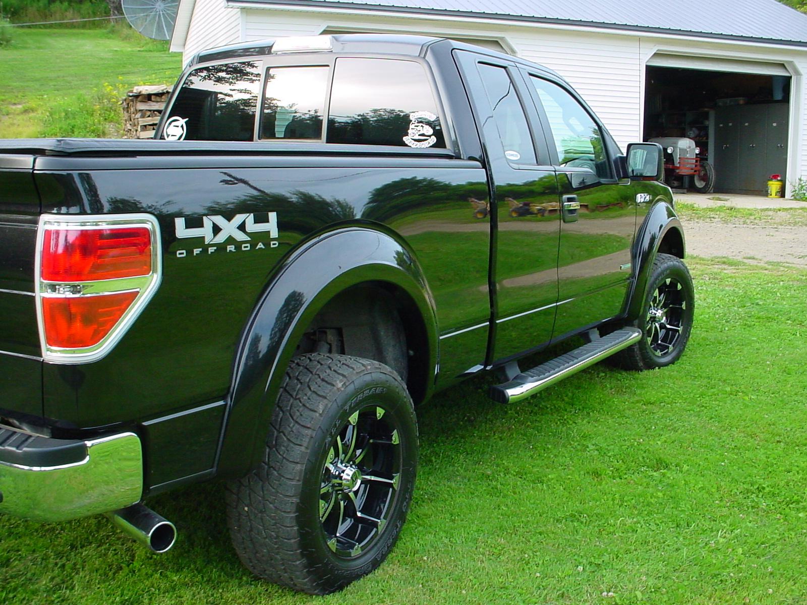 Ford F-150 Lightning Fender Flares installed DSC01405.JPG