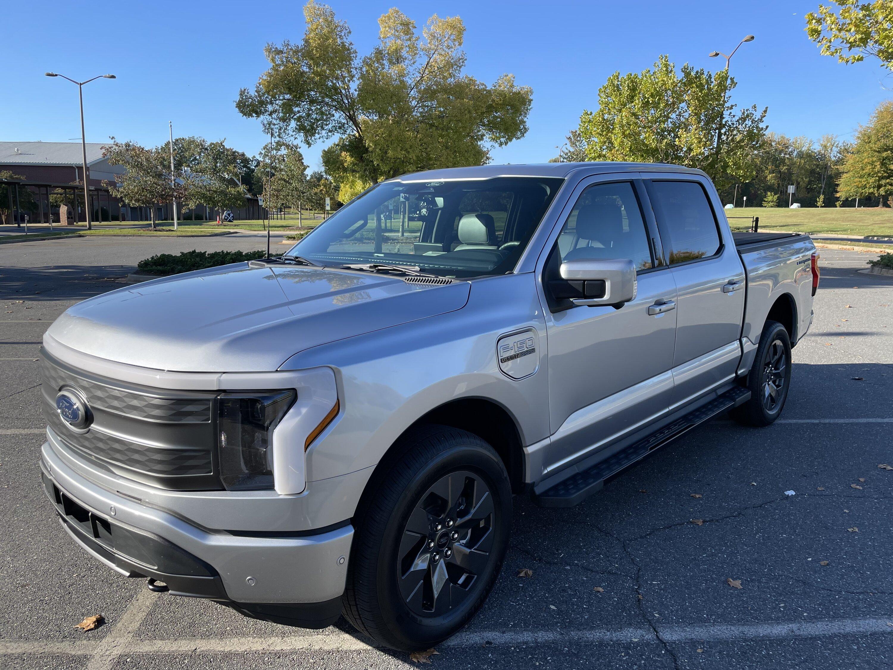 Ford F-150 Lightning 2022 Lightning Lariat ER E7154B05-8041-48A8-8D9D-5747FF9C18C9