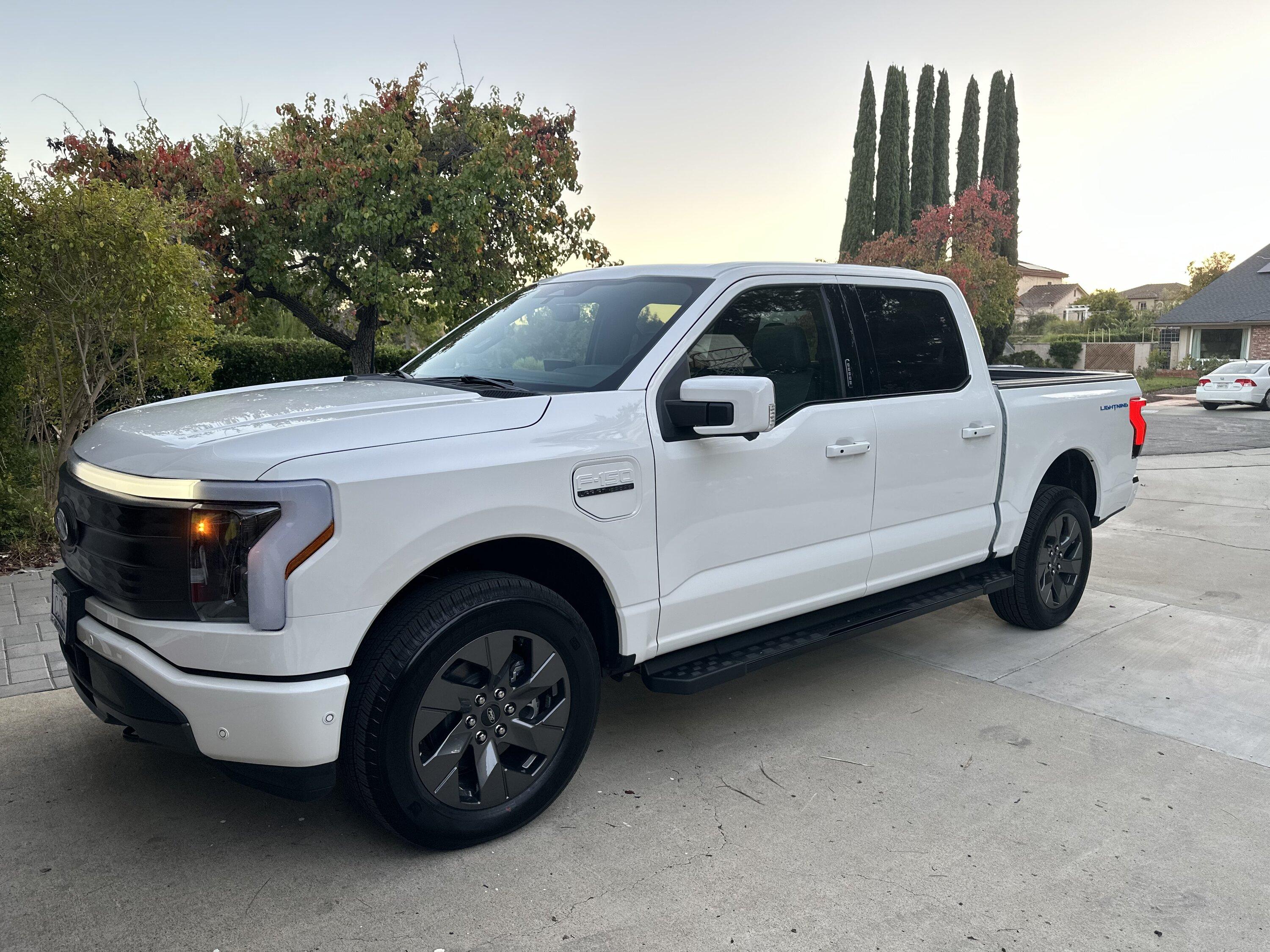 Ford F-150 Lightning ✅ 8/15/22 Lightning Build Week Group E7952B00-0707-48BE-9EEE-56FC60A7DEB6