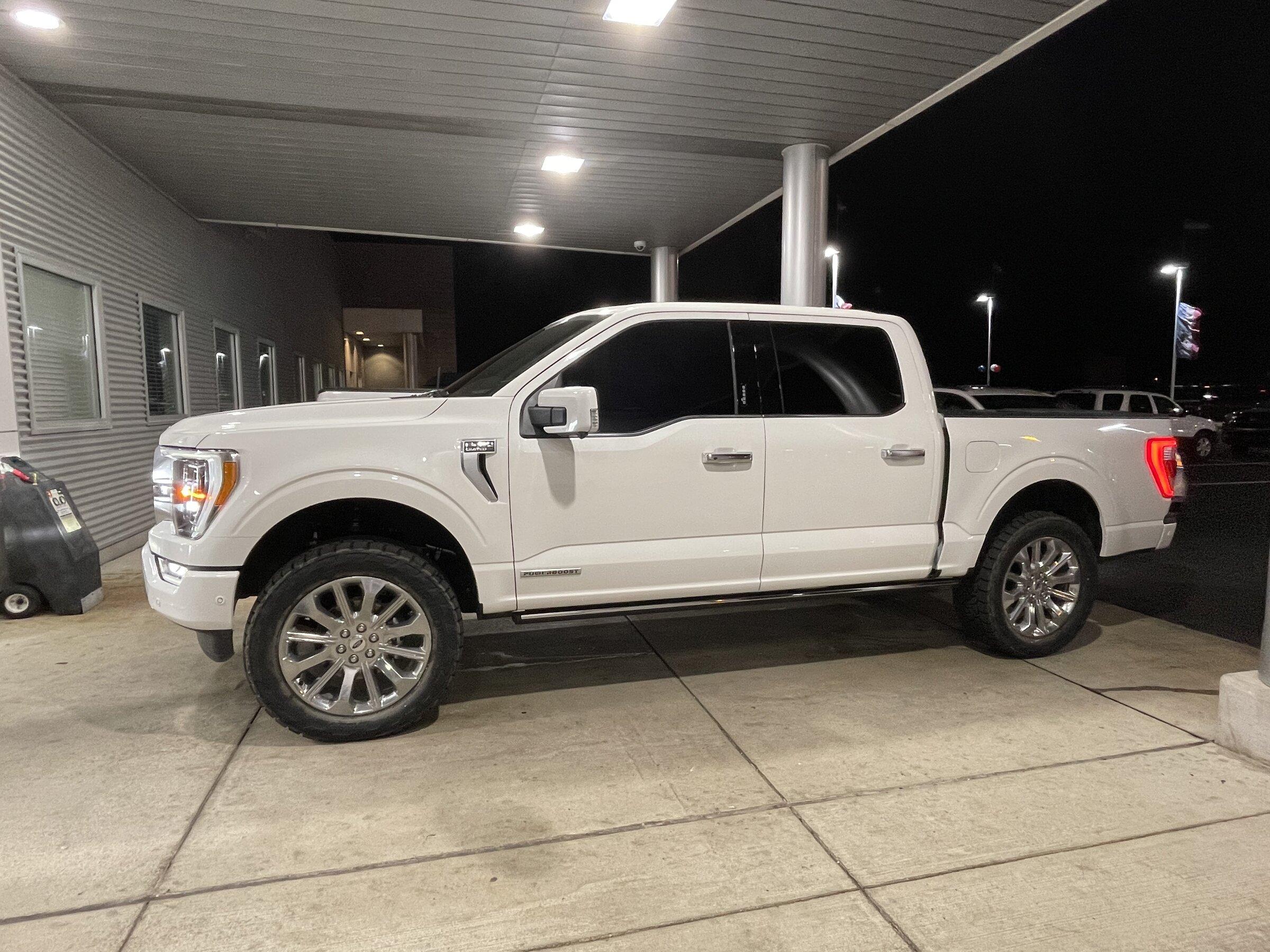 Ford F-150 Lightning 2022 Limited PowerBoost Leveled w/ CCD suspension E85C604D-3B00-4F1E-A83B-47598E42D574