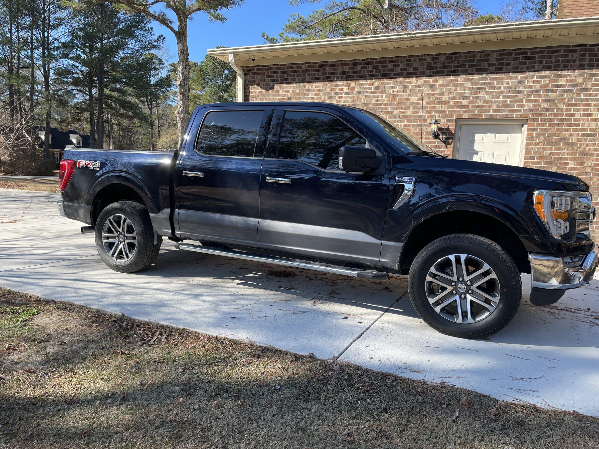 Ford F-150 Lightning 20” STX wheels on XLT Chrome EBB9DBEC-A6F4-4E32-93DB-DC0591458E21