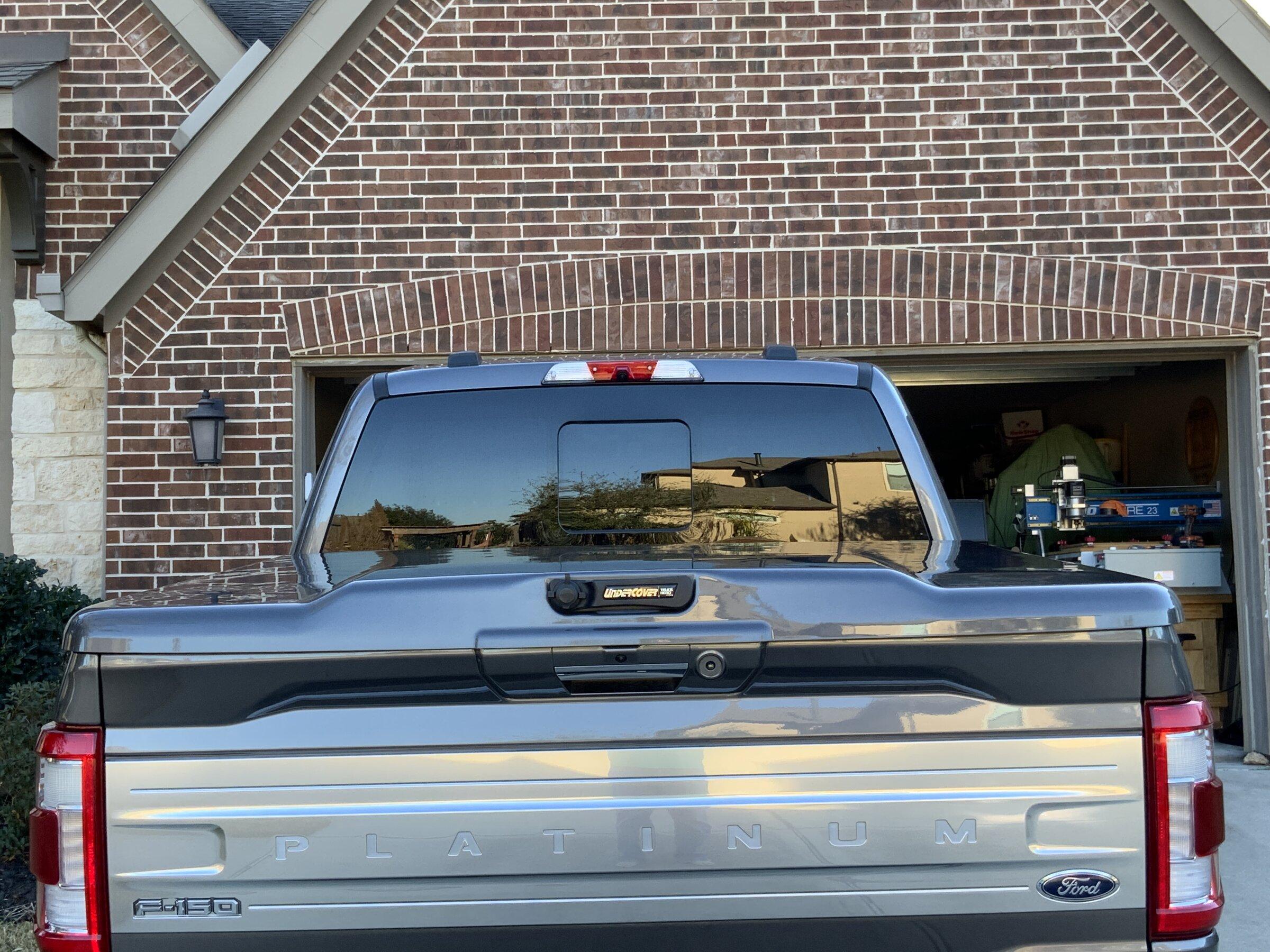 Ford F-150 Lightning Installed Undercover Elite hard tonneau cover. ED6495B2-3D0A-49C6-8620-9336253866AE