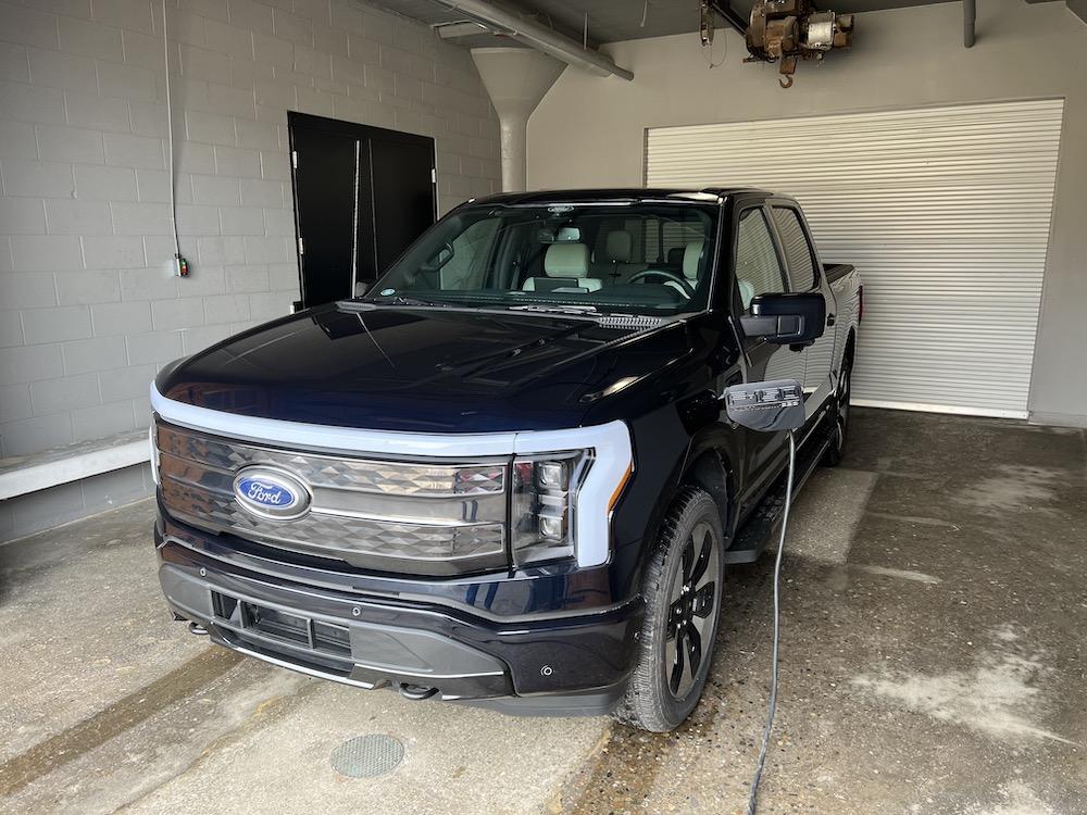 Ford F-150 Lightning ANTIMATTER BLUE F-150 Lightning Photos & Club F-150 Lightning Antimatter Blue Metallic