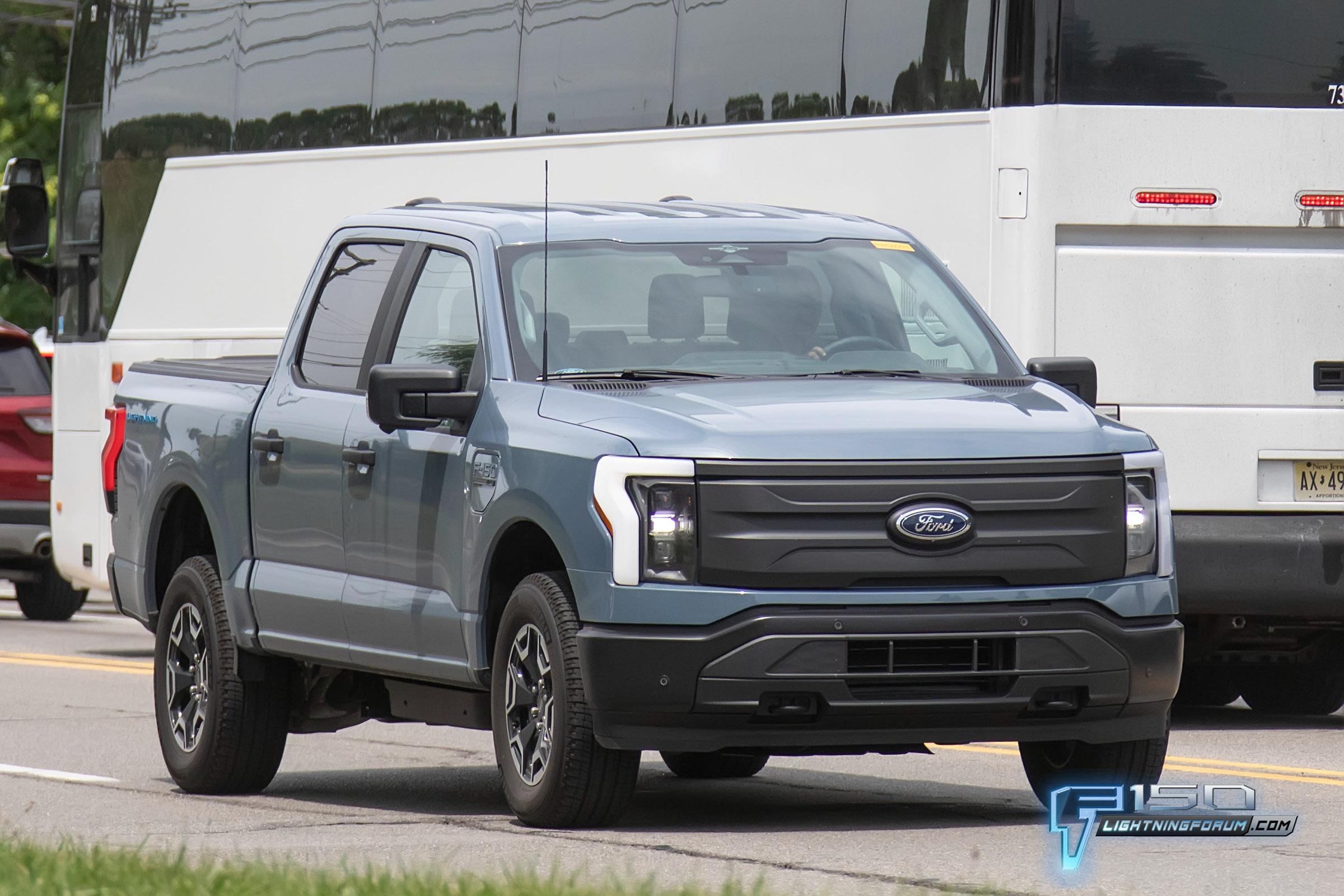 Ford F-150 Lightning Area 51 Color Spotted! Likely For 2023 F-150 Lightning F-150LightningPro.Ar51.g01.KGP