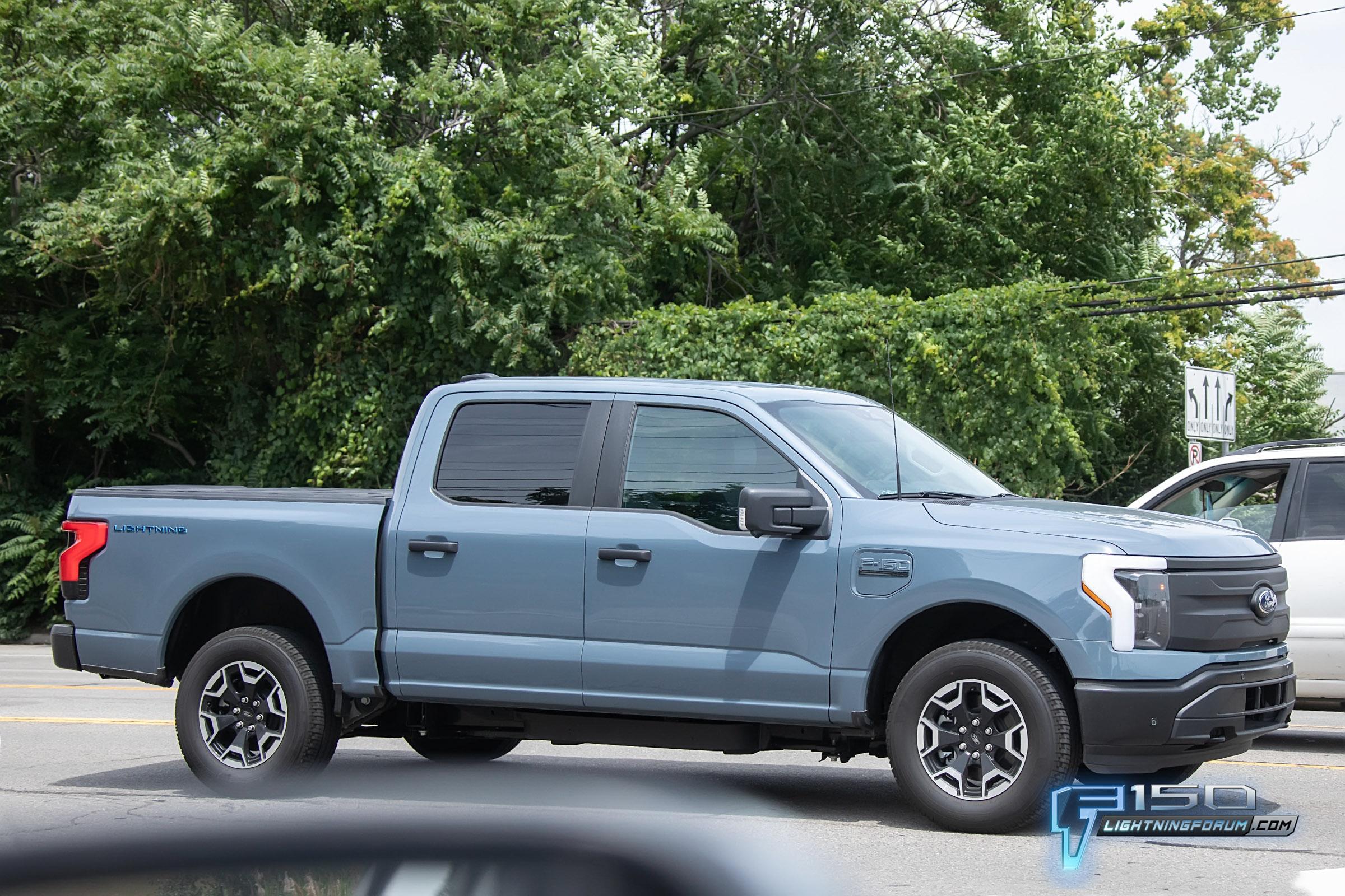 Ford F-150 Lightning Area 51 Color Spotted! Likely For 2023 F-150 Lightning F-150LightningPro.Ar51.g04.KGP