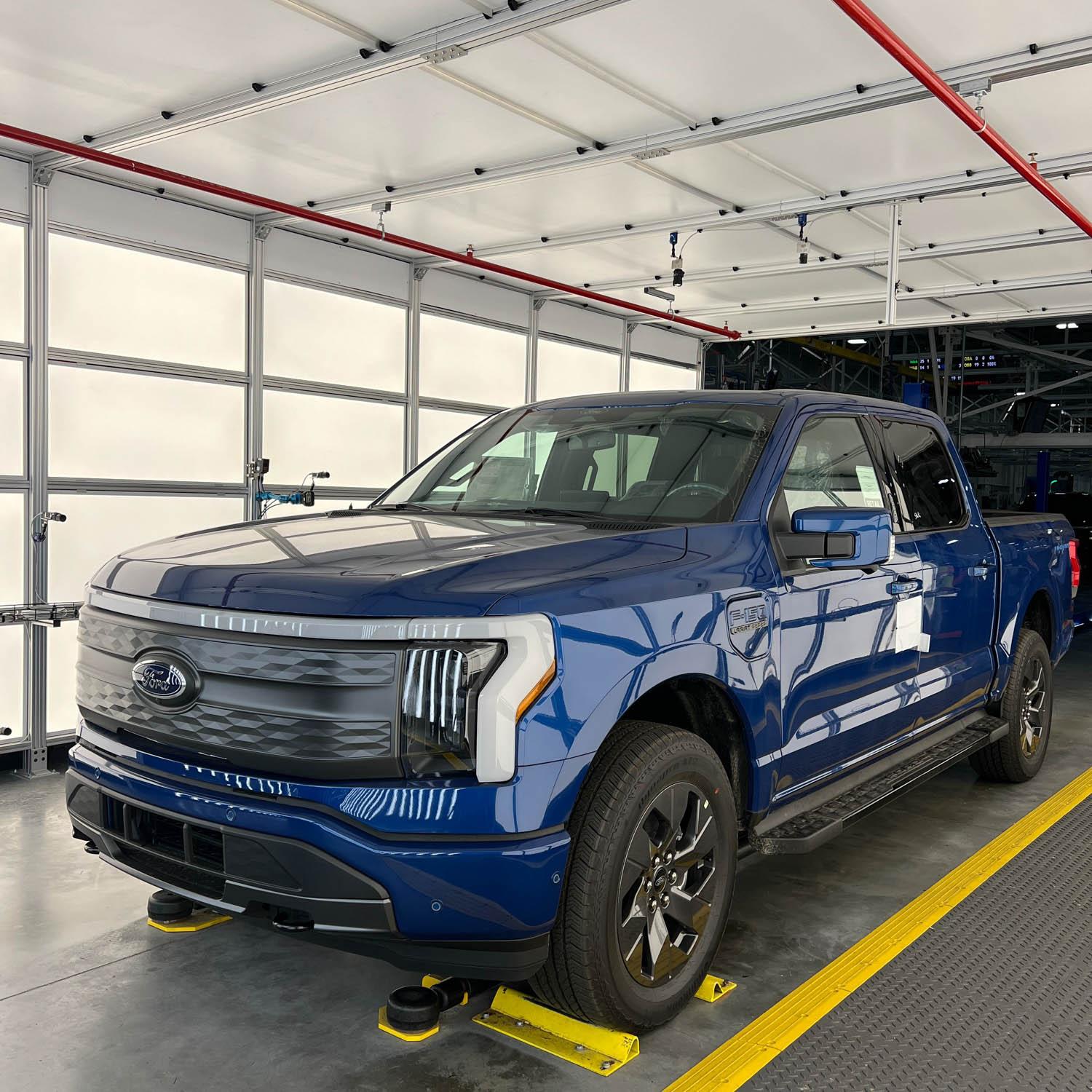 Ford F-150 Lightning ✅ 7/25 Lightning Build Week Group f150 lightning production