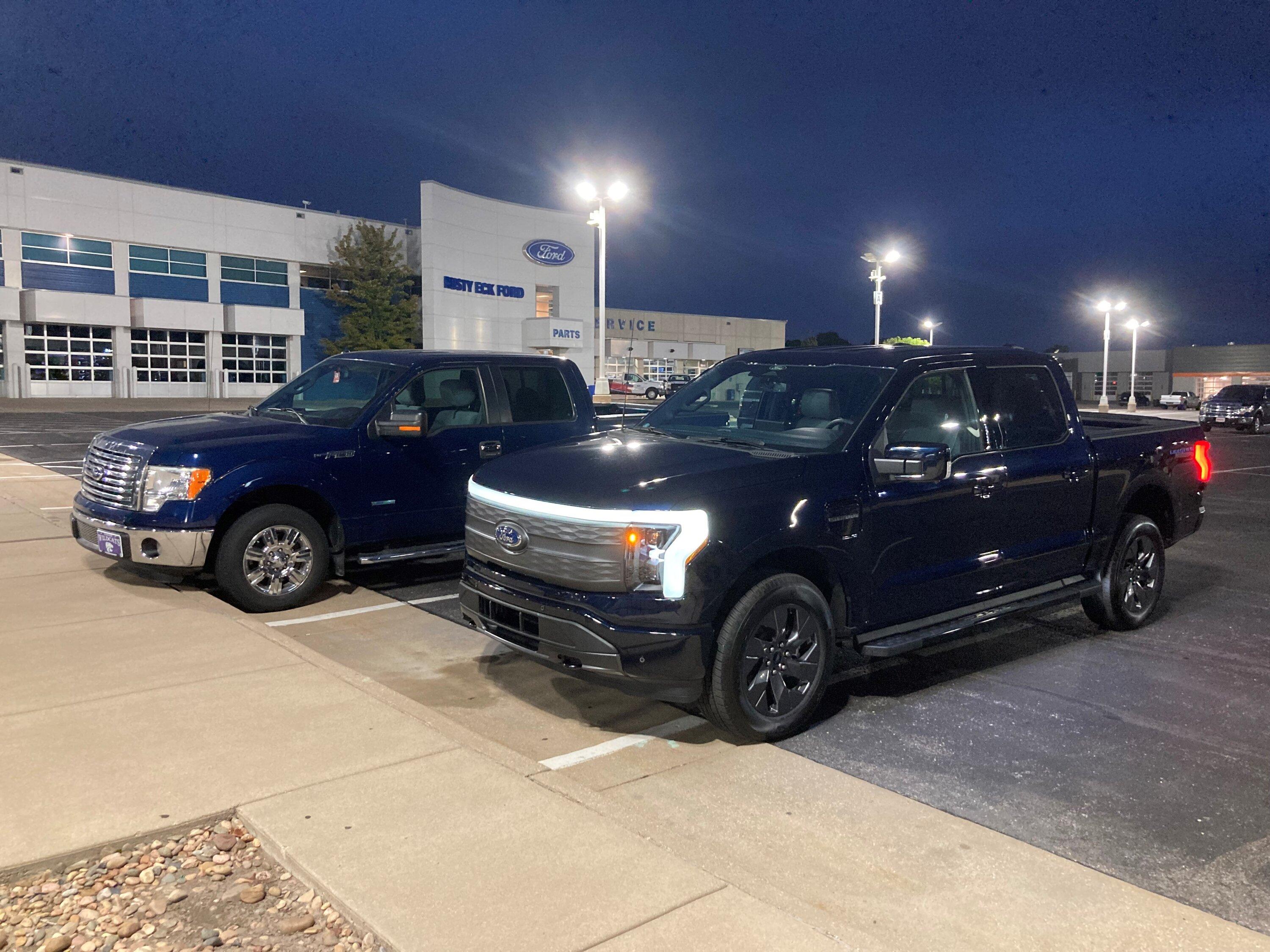 Ford F-150 Lightning F-150 Lightning Owners Registry & Stats [Add Yours]! 📊 F150_New_v_Old