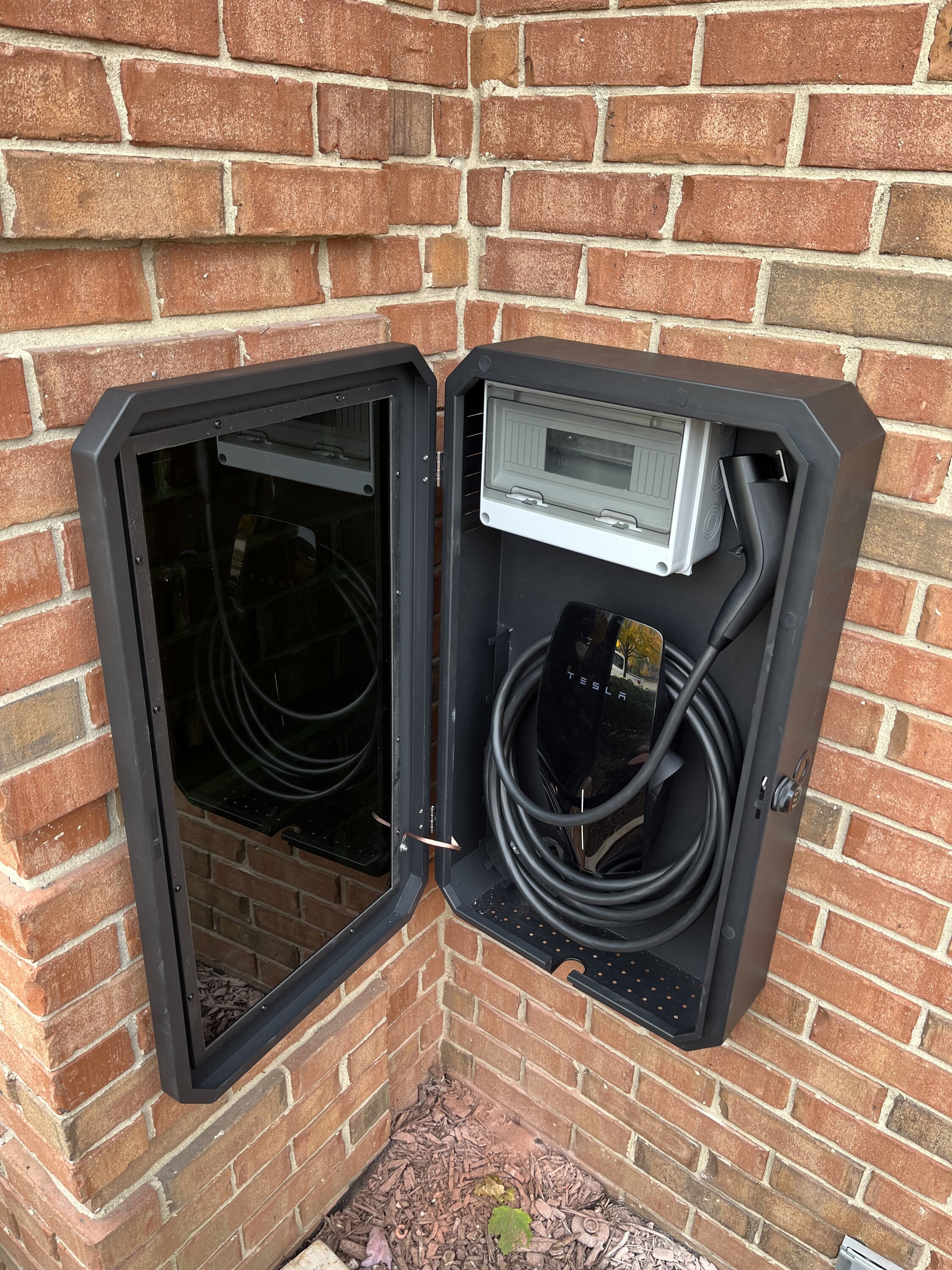 Tesla Universal Wall Connector home charger - it's here!