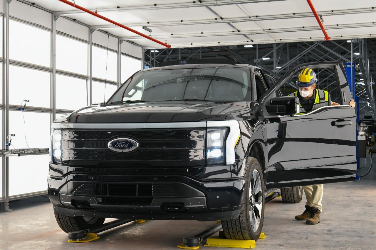 Ford F-150 Lightning F-150 Lightning Pre-Production Officially Begins at Ford's Rouge EV Center After 150k Reservations! Ford Rouge Electric Vehicle Center_20