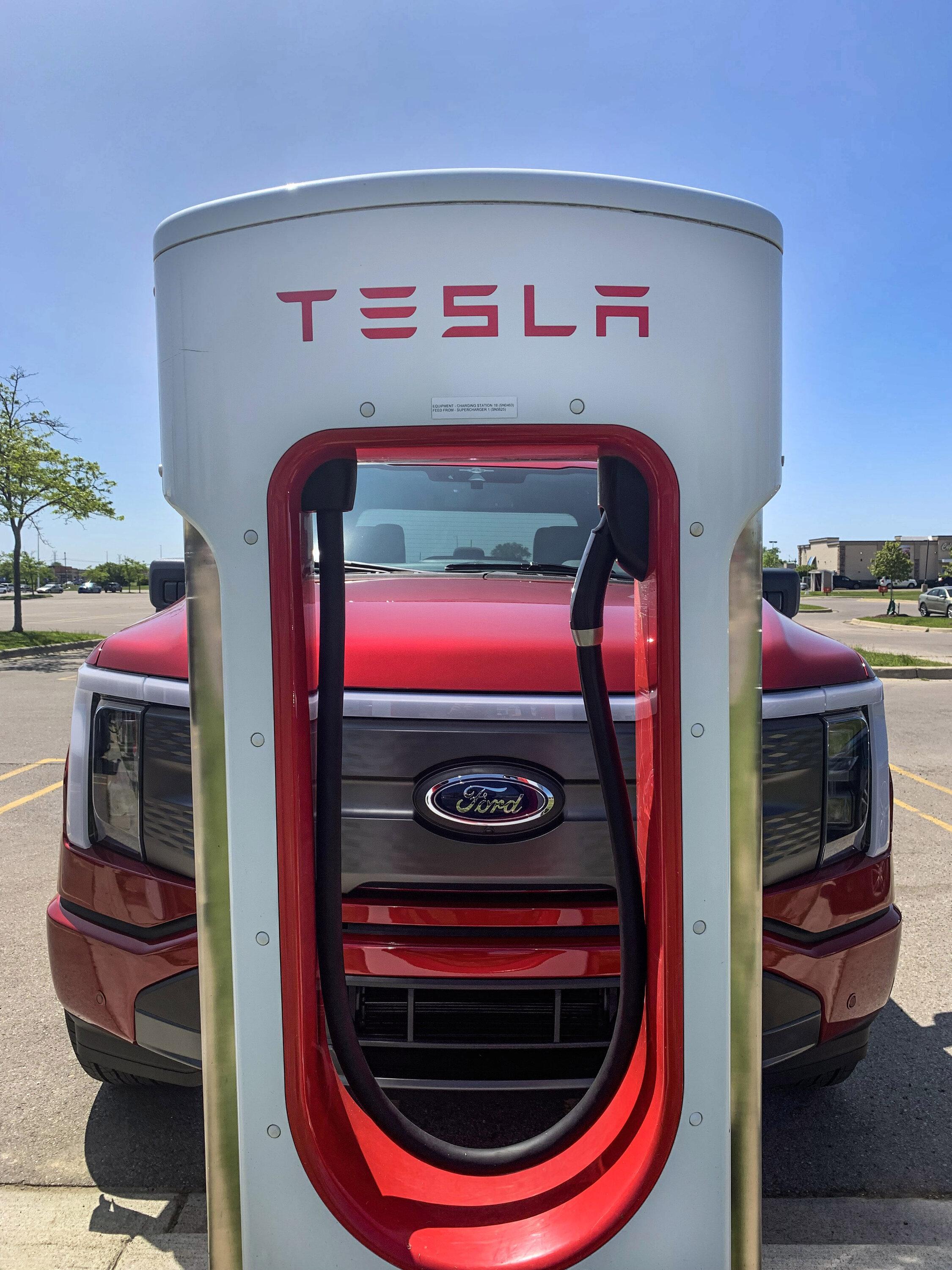Ford F-150 Lightning F-150 Lightning to gain access to Tesla Superchargers! Get standard NACS port starting 2025! Ford_Tesla_F-150 Lightnin