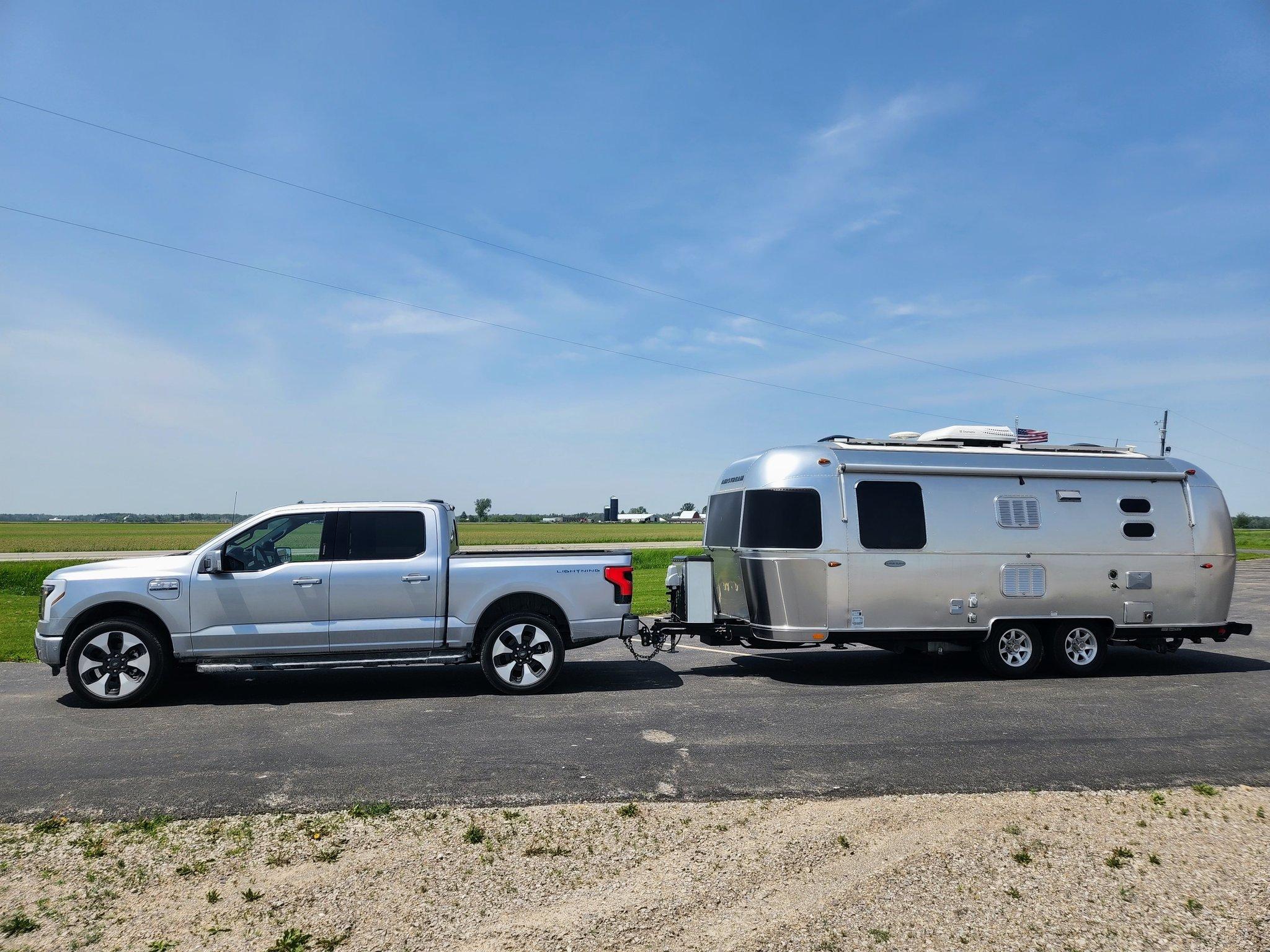 Ford F-150 Lightning Lightning Towing Stats with my 23FB Airstream Trailer FUBqwrWX0AMC2cu