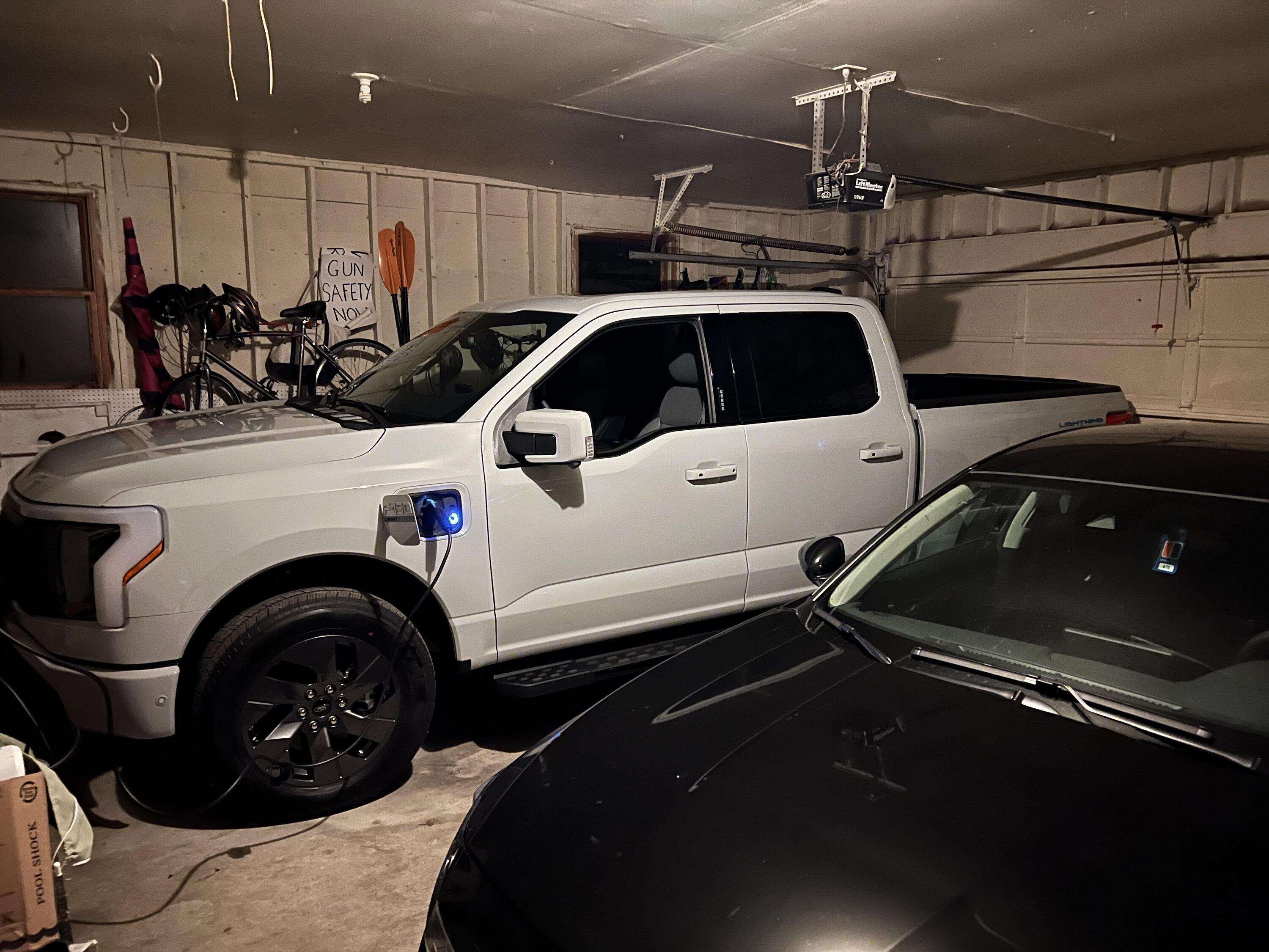 Ford F-150 Lightning ✅ 4/10/2023 Lightning Build Week Group (MY2023) Garage