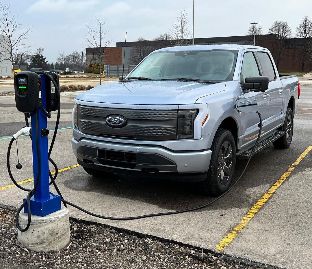 Ford F-150 Lightning ICED BLUE SILVER F-150 Lightning Photos & Club iced blue f150 lightnin