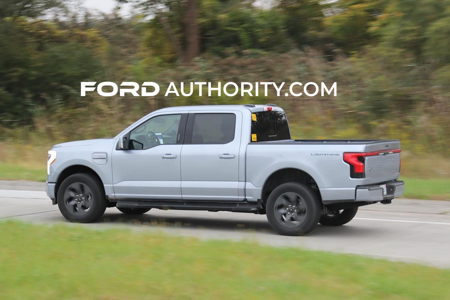 Ford F-150 Lightning ICED BLUE SILVER F-150 Lightning Photos & Club Iced Blue Silver 2022 F-150 Lightning Lariat 3