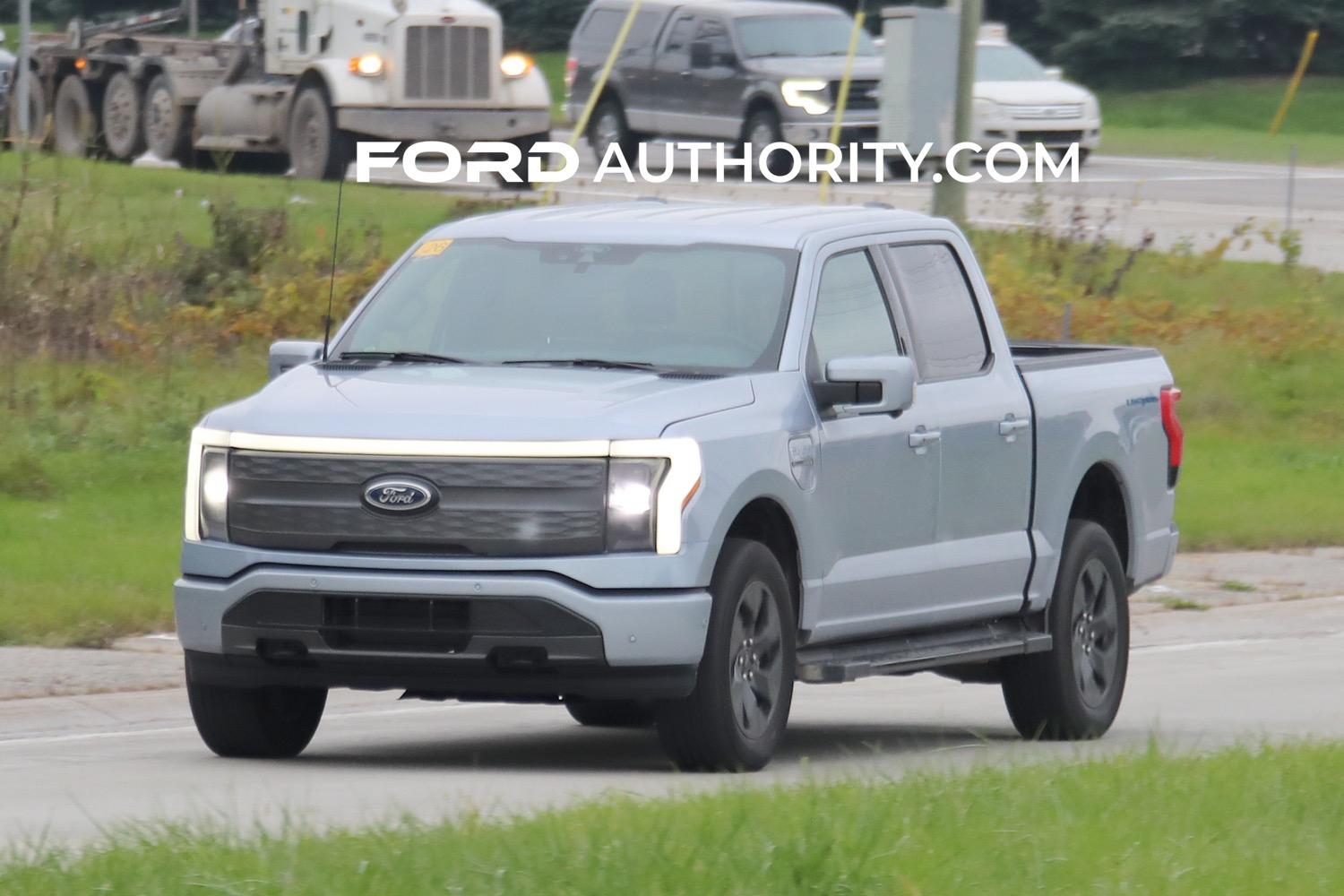 Ford F-150 Lightning ICED BLUE SILVER F-150 Lightning Photos & Club Iced Blue Silver 2022 F-150 Lightning Lariat 9