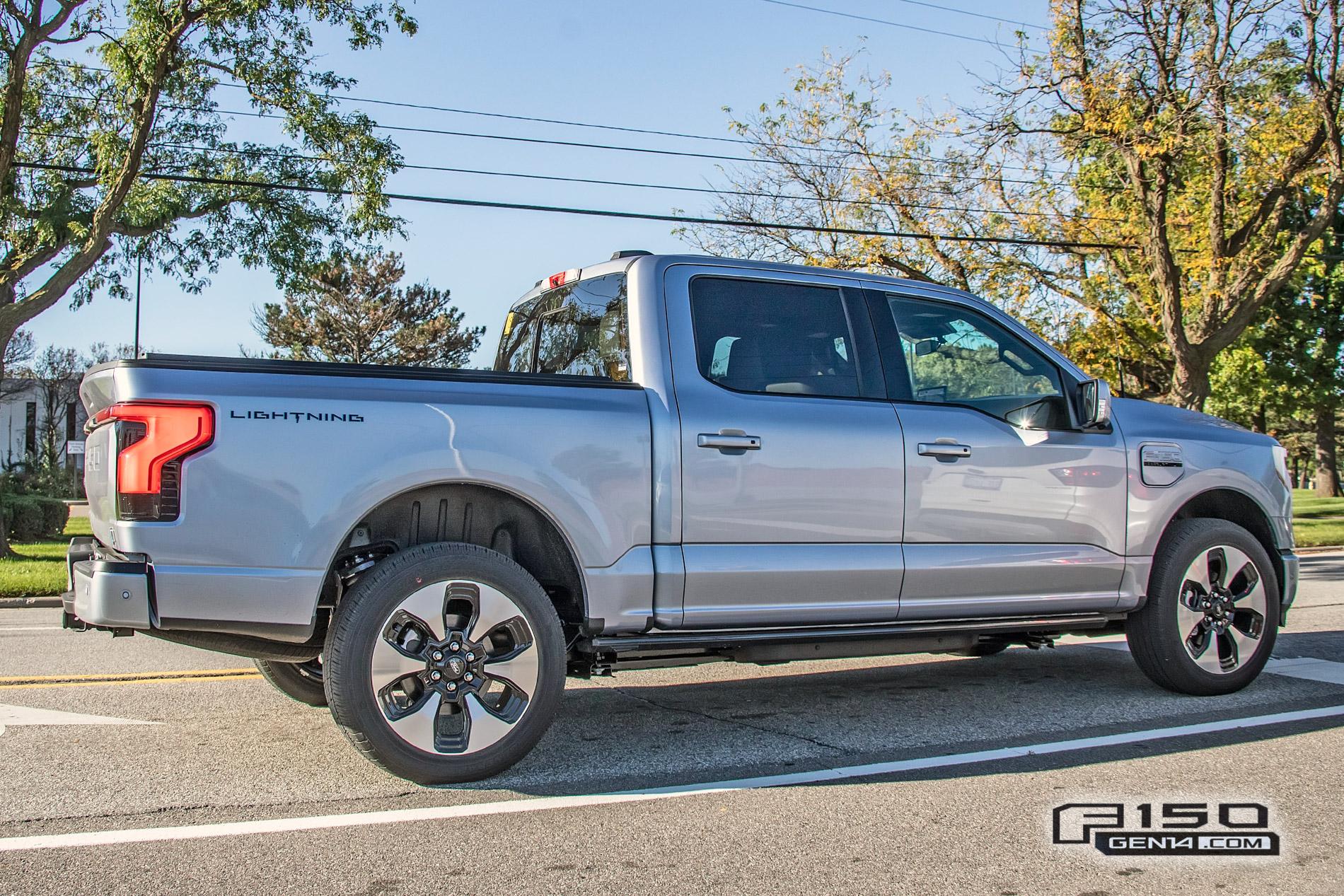 Ford F-150 Lightning F-150 Lightning Platinum (Iconic Silver) & Lariat (Rapid Red) Spotted On Public Roads Iced Blue Silver 2022 F150 Lightning Platinum EV Truck Spotted 8