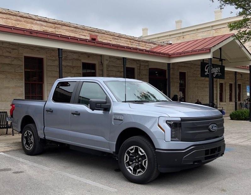 Ford F-150 Lightning ICED BLUE SILVER F-150 Lightning Photos & Club Iced Blue Silver F150 Lightning Pro