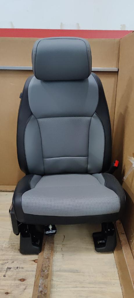 Ford F-150 Lightning WTB Leather Seats for 23 XLT image000003