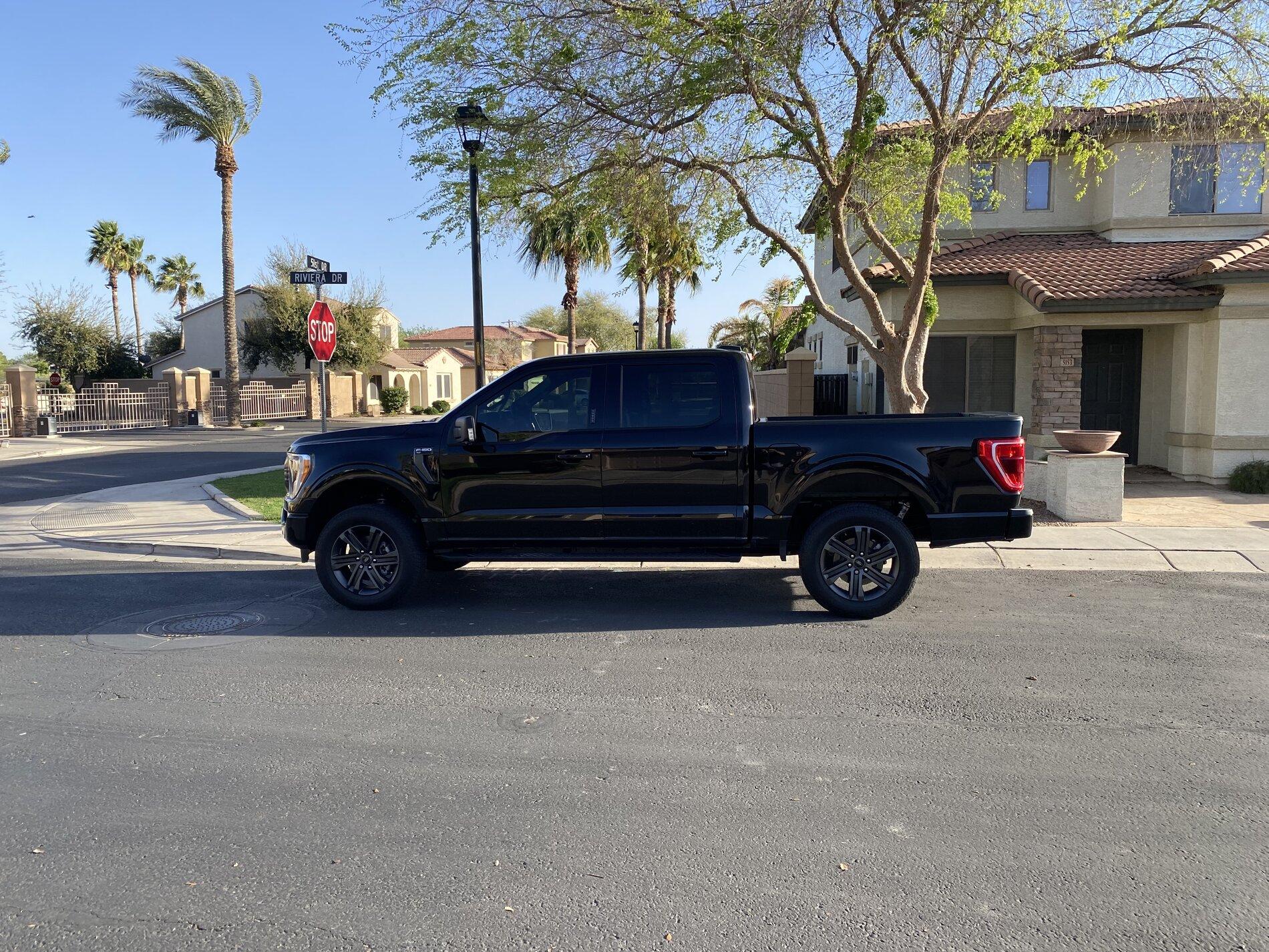 Ford F-150 Lightning Ford Performance factory leveling kit? IMG-0858