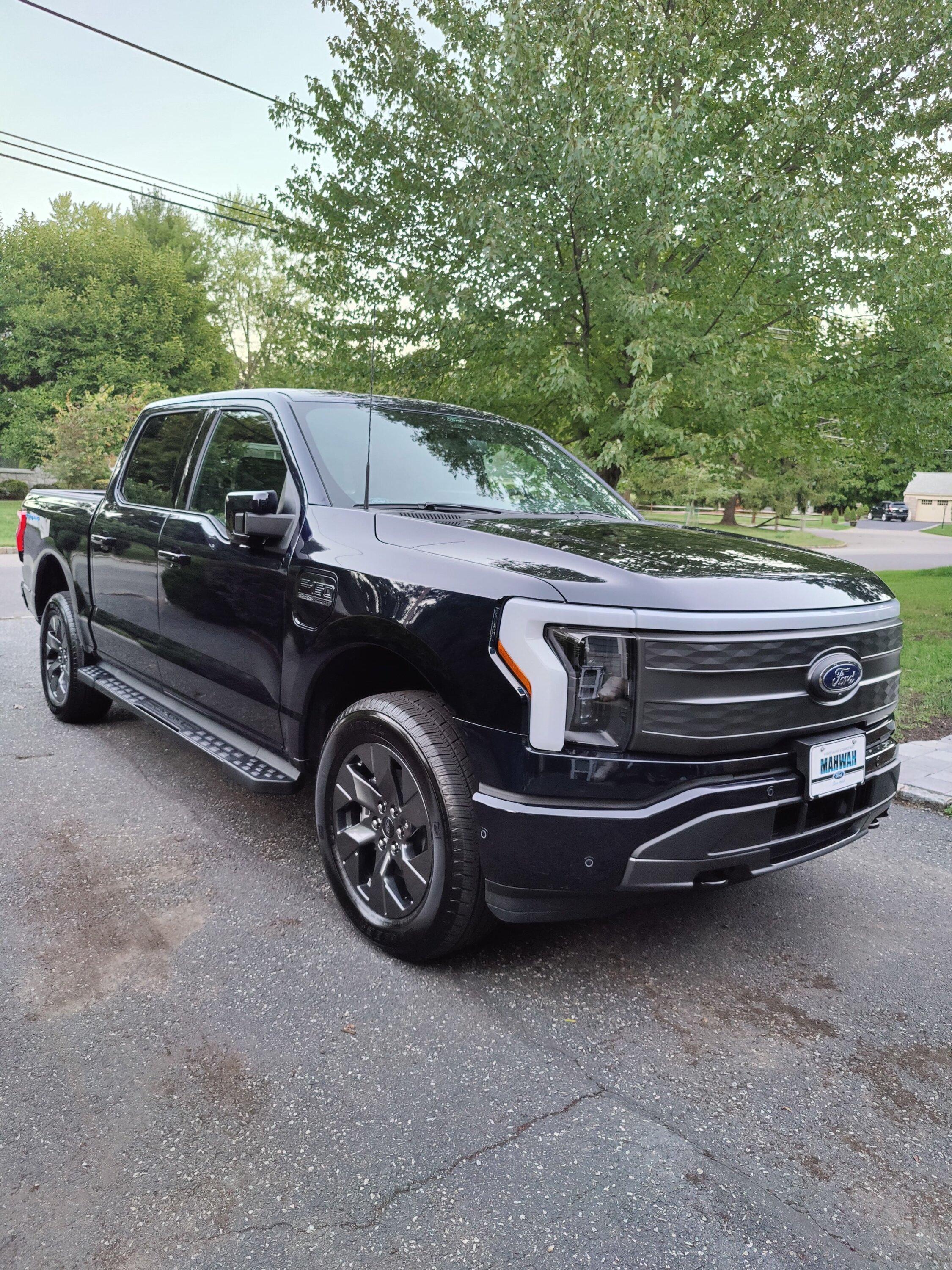 Ford F-150 Lightning ✅ 8/15/22 Lightning Build Week Group IMG20220923184338