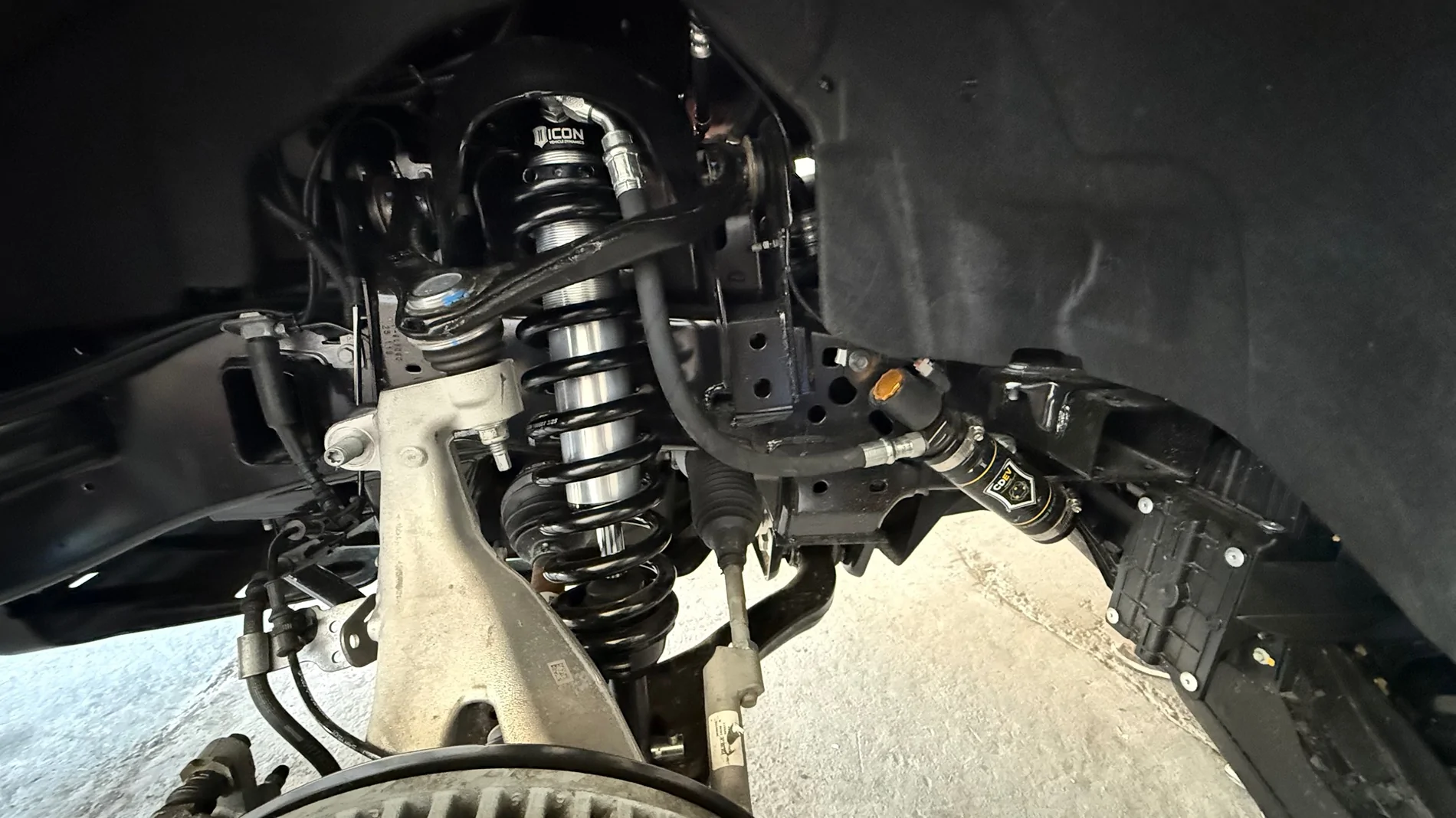 Ford F-150 Lightning 2025 Lightning Lariat Build IMG_0350