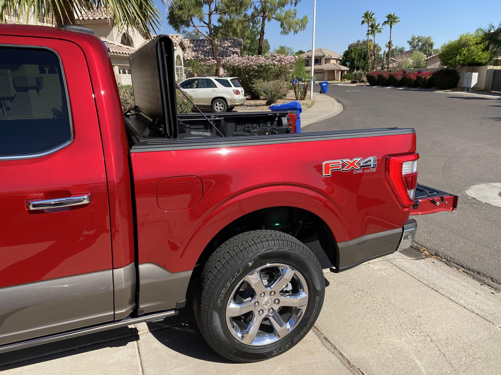 Ford F-150 Lightning Hard Bed Covers / Tonneau's that work with the F-150's Power Tailgate? IMG_0492