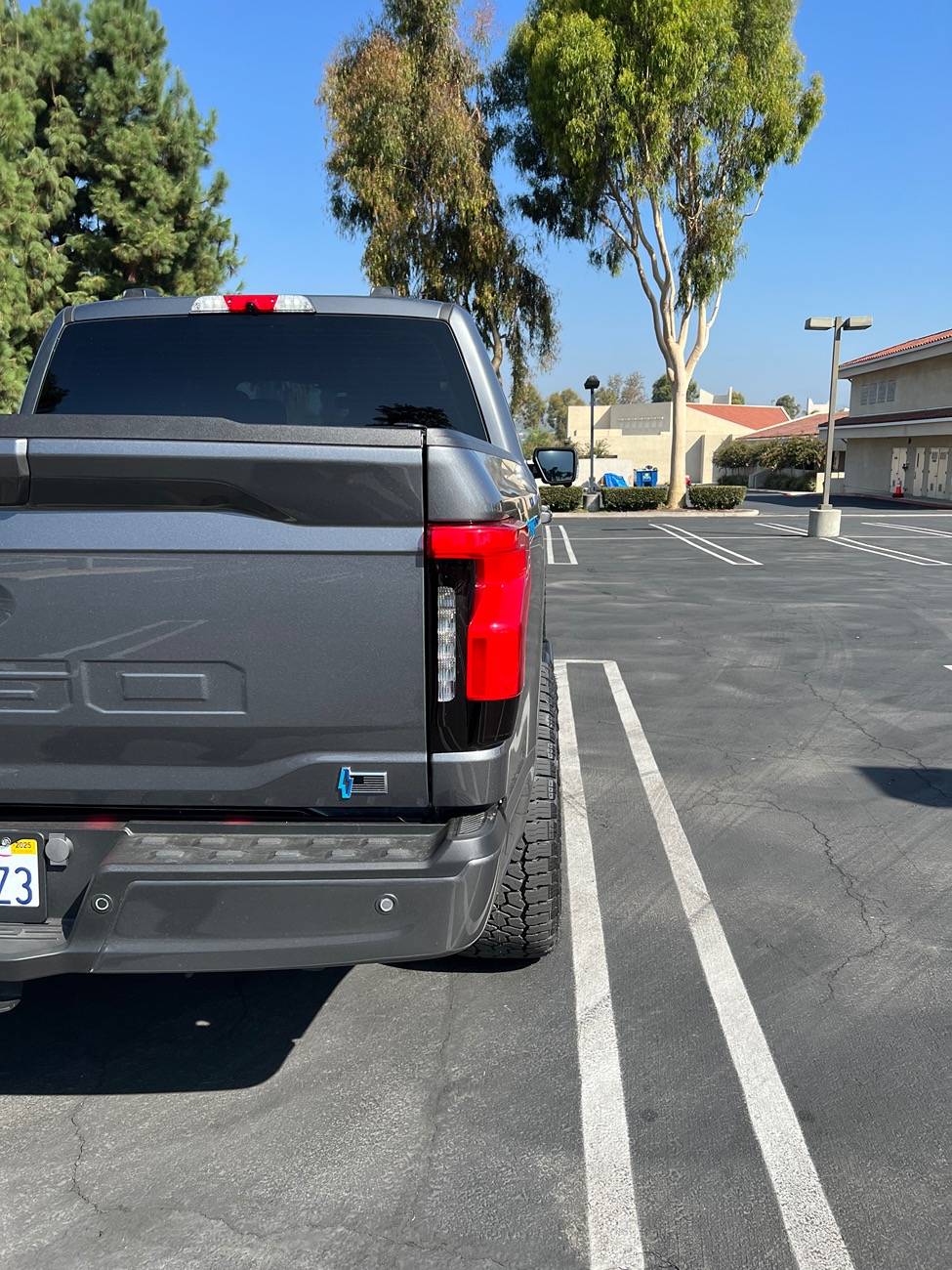 Ford F-150 Lightning Vorsteiner Venomrex VR601 20x9 Carbon Graphite w/ 305/55R20SL Falken Wildpeak 4W - $2500 IMG_1463