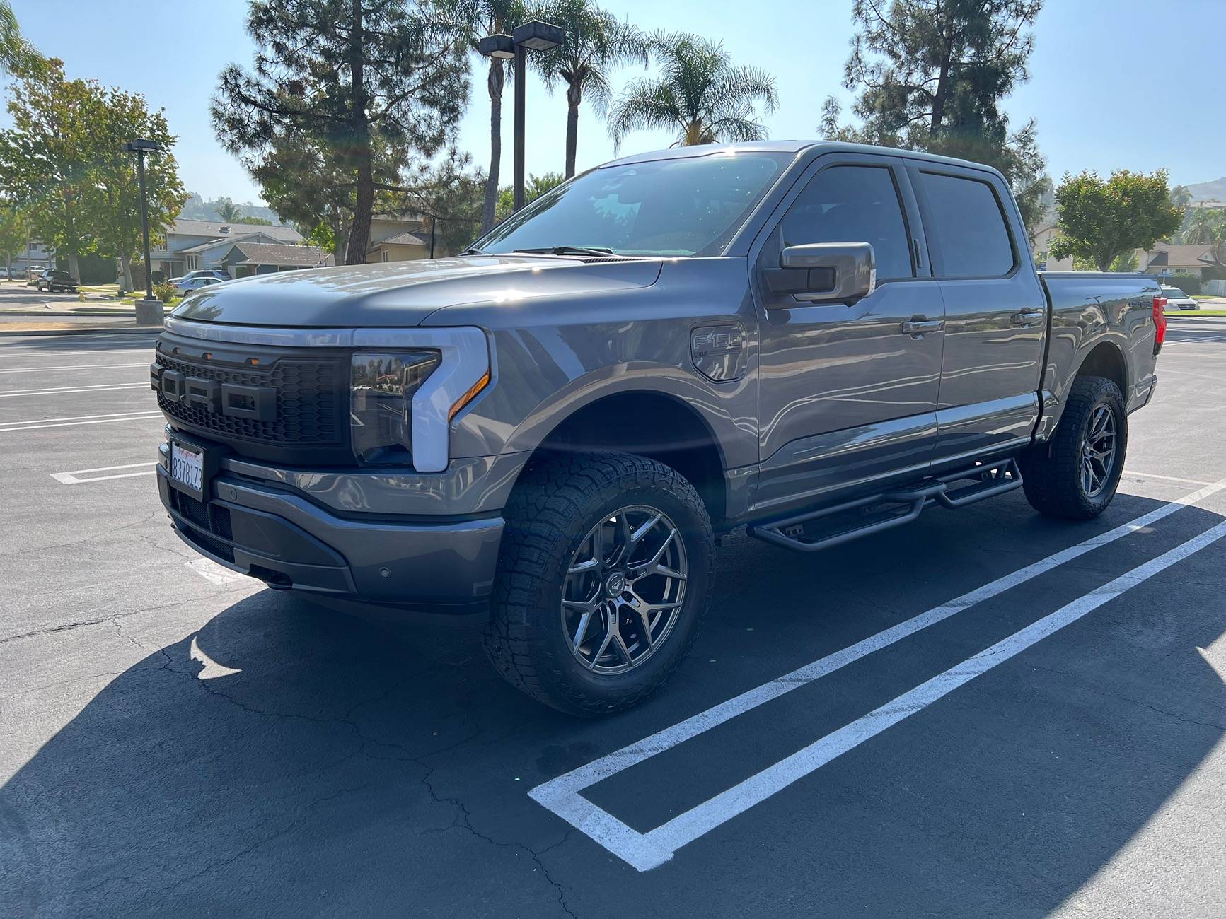 Ford F-150 Lightning Vorsteiner Venomrex VR601 20x9 Carbon Graphite w/ 305/55R20SL Falken Wildpeak 4W - $2500 IMG_1466