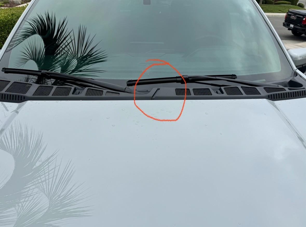 Ford F-150 Lightning Does this gap in the center of the wiper plastic trim seem normal? IMG_1778