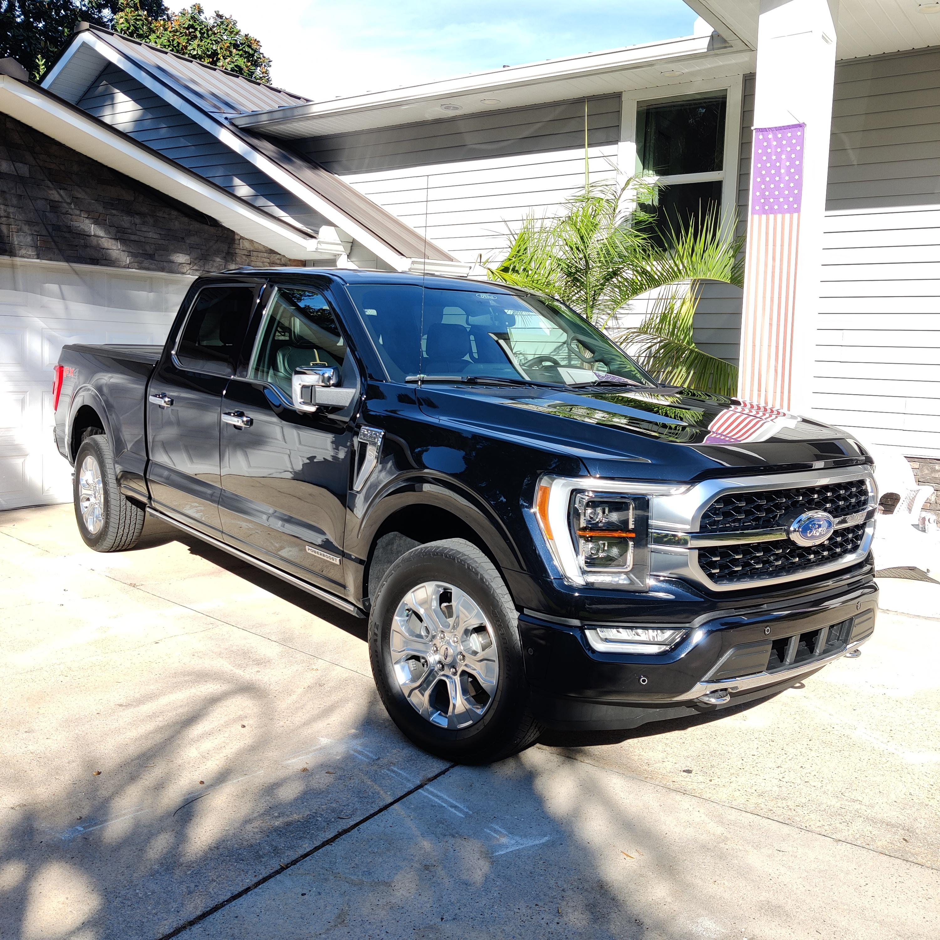 Ford F-150 Lightning ✅ 6/6 Lightning Build Week Group IMG_20211014_154953