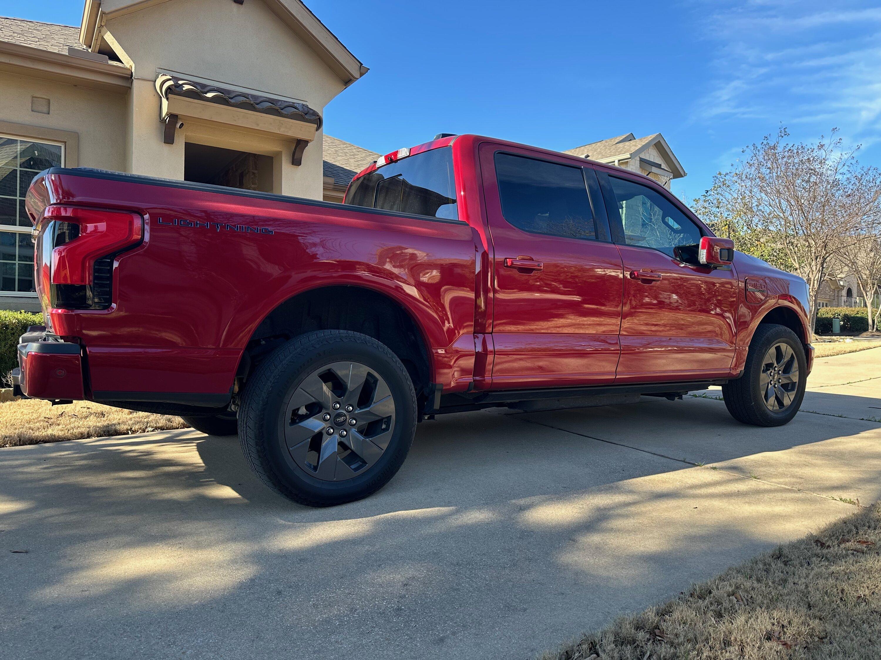 Ford F-150 Lightning Rough Country Power Running Boards Install and Thoughts after 7mo / 10k miles IMG_2546