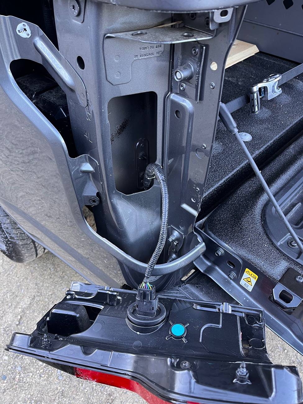 Ford F-150 Lightning Bed Cap Wiring - Wiring Brake Light/Signals IMG_2621