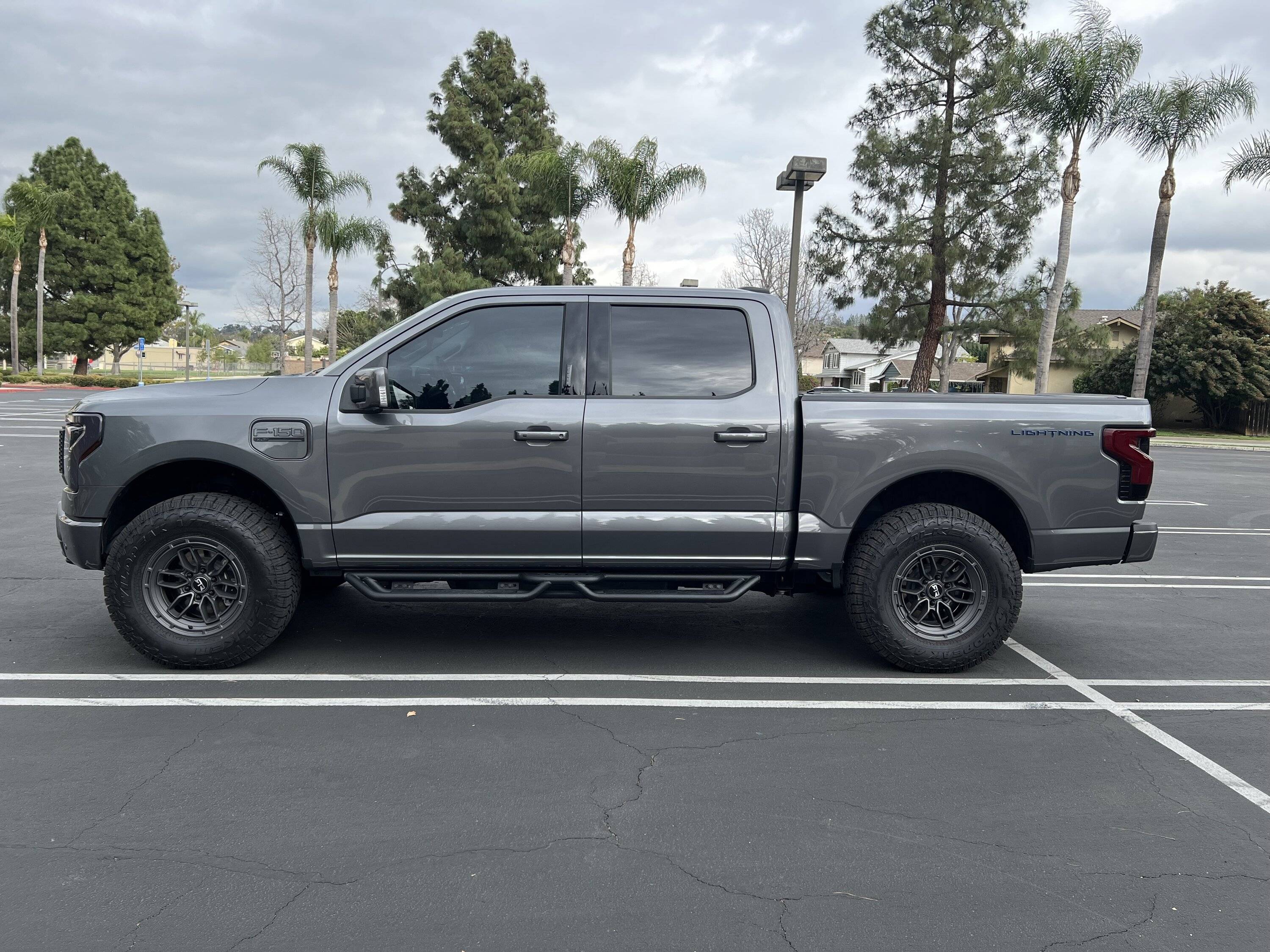 Ford F-150 Lightning 2023 XLT ER - Reboot - Eibach 2.6" Level - 18x9 RTR Evo 6 - 35x11.5R18 Falken Wildpeak 4Ws IMG_2638