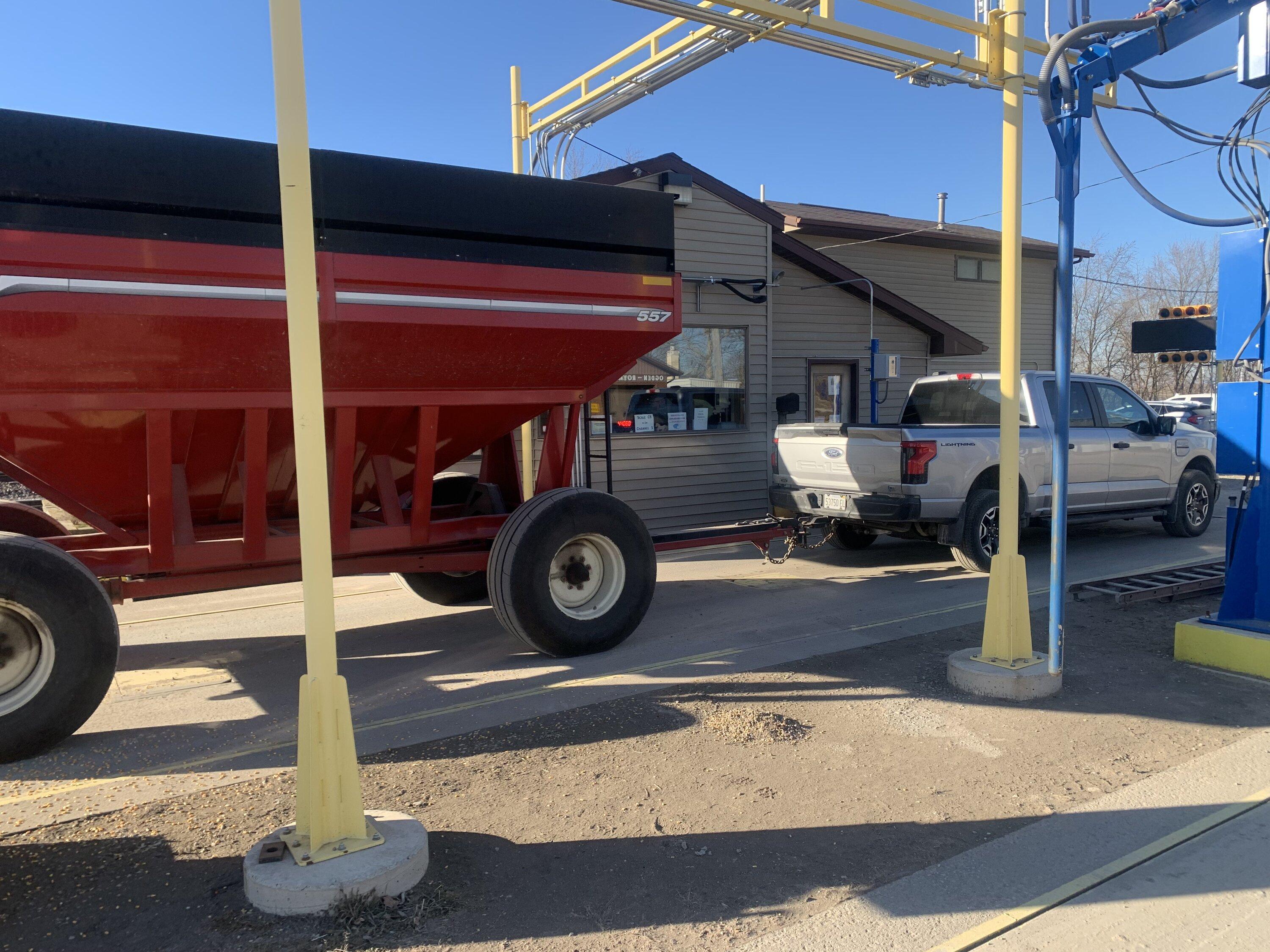 Ford F-150 Lightning Pics of Lightning Trucks Doing Truck Things. Got Any? 📸 IMG_2643