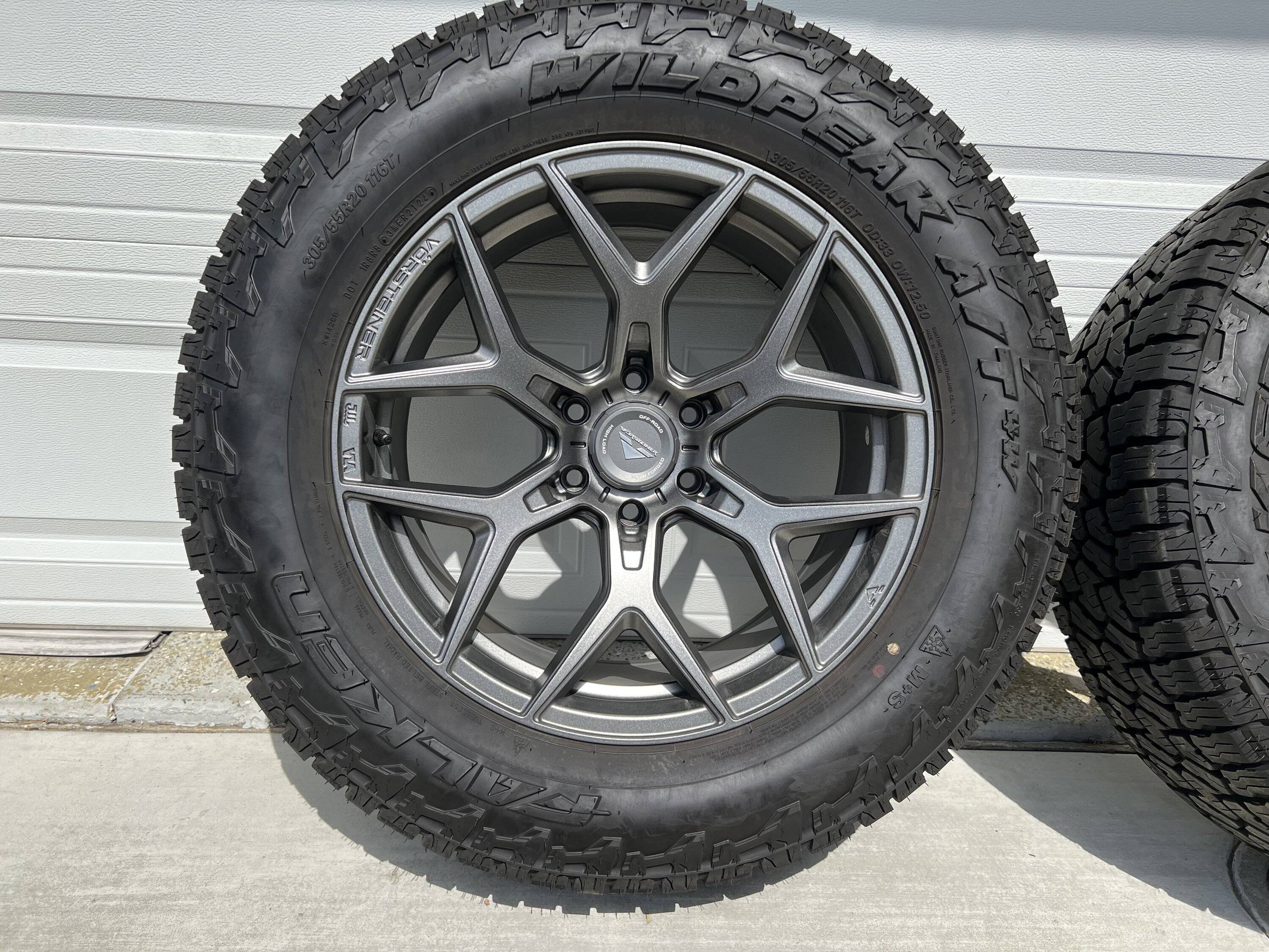 Ford F-150 Lightning Vorsteiner Venomrex VR601 20x9 Carbon Graphite w/ 305/55R20SL Falken Wildpeak 4W - $2500 IMG_2777