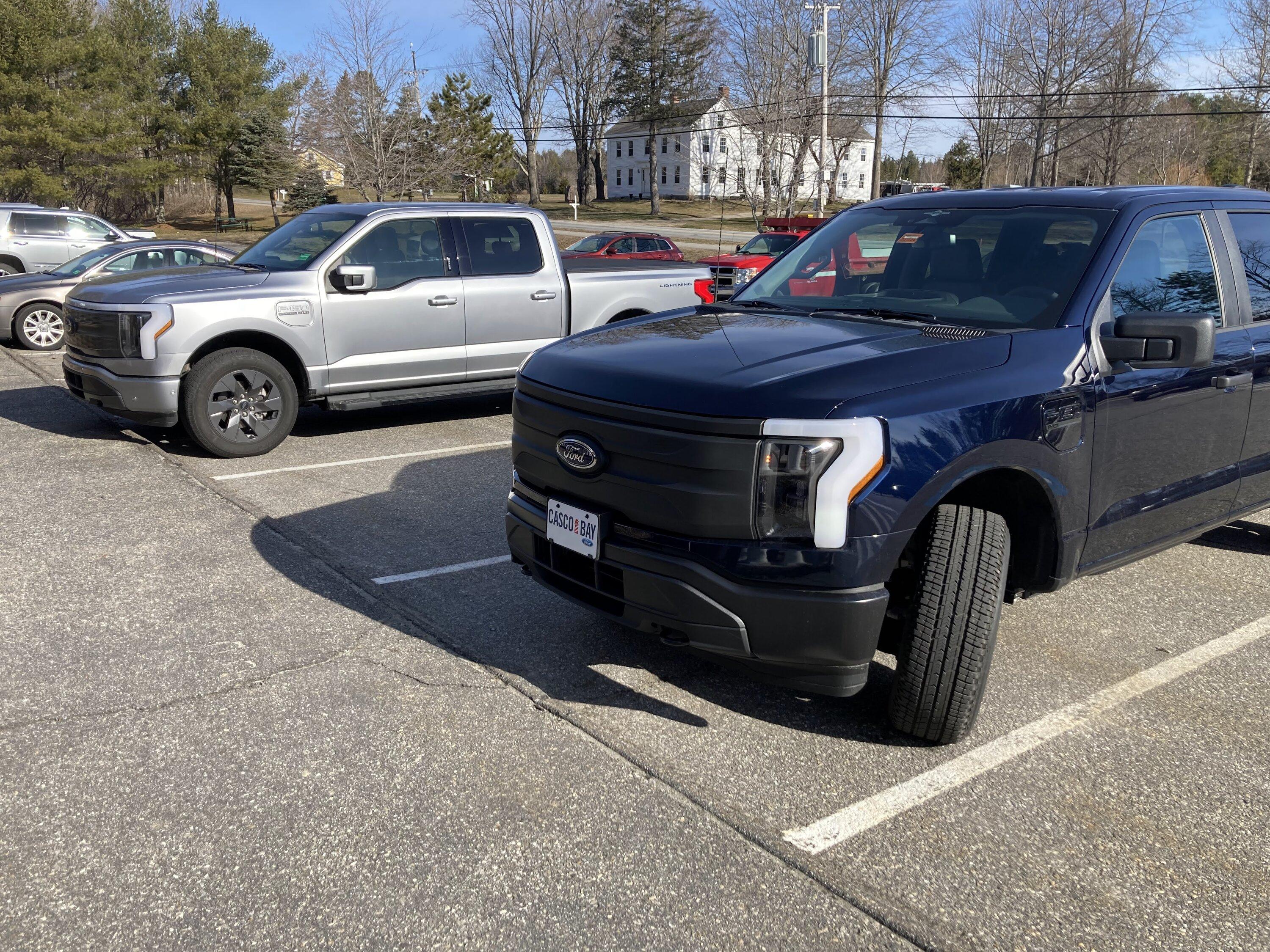 Ford F-150 Lightning ✅ 1/9/2023 Lightning Build Week Group (MY2023) IMG_2885