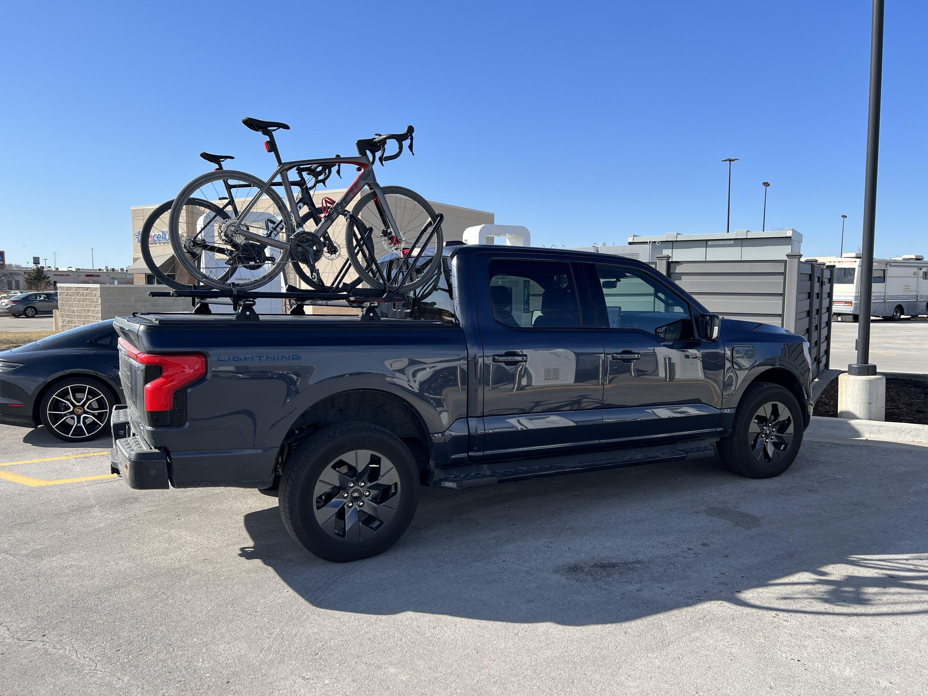 Ford F-150 Lightning Realtruck's Retrax Retractable Tonneau Covers Spotlight! IMG_3754.JPG